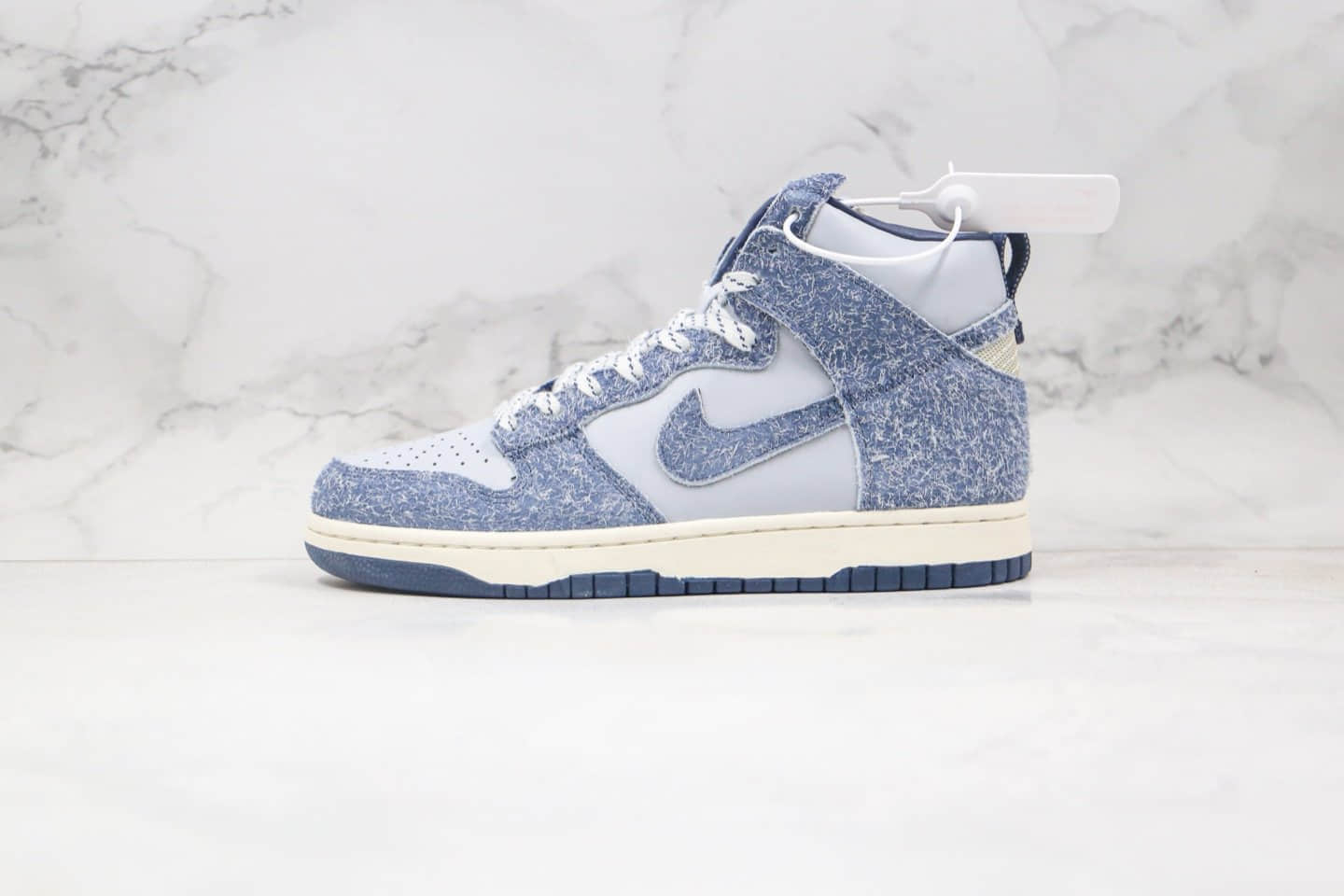 耐克Nike SB Dunk Hight Strawberry Cough纯原版本高帮咳嗽草莓SB DUNK板鞋灰蓝色原楦头纸板打造 (ID:54330) - 图片1