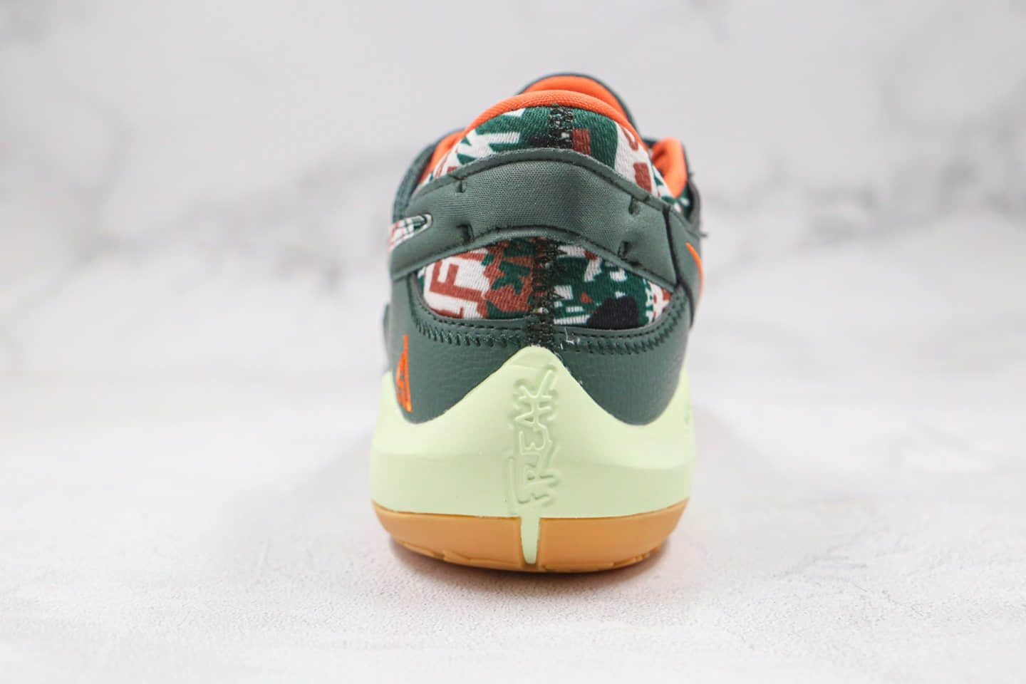 耐克Nike Zoom Freak 2纯原版本字母哥二代篮球鞋绿橙色内置气垫支持实战 货号:CK5424-301