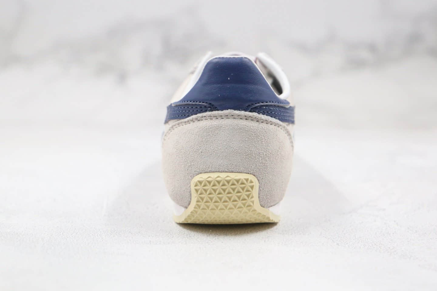 亚瑟士Asics onitsuka tiger纯原版本鬼冢虎阿甘鞋白藏蓝色慢跑鞋原盒原标 货号:TH201L-9950