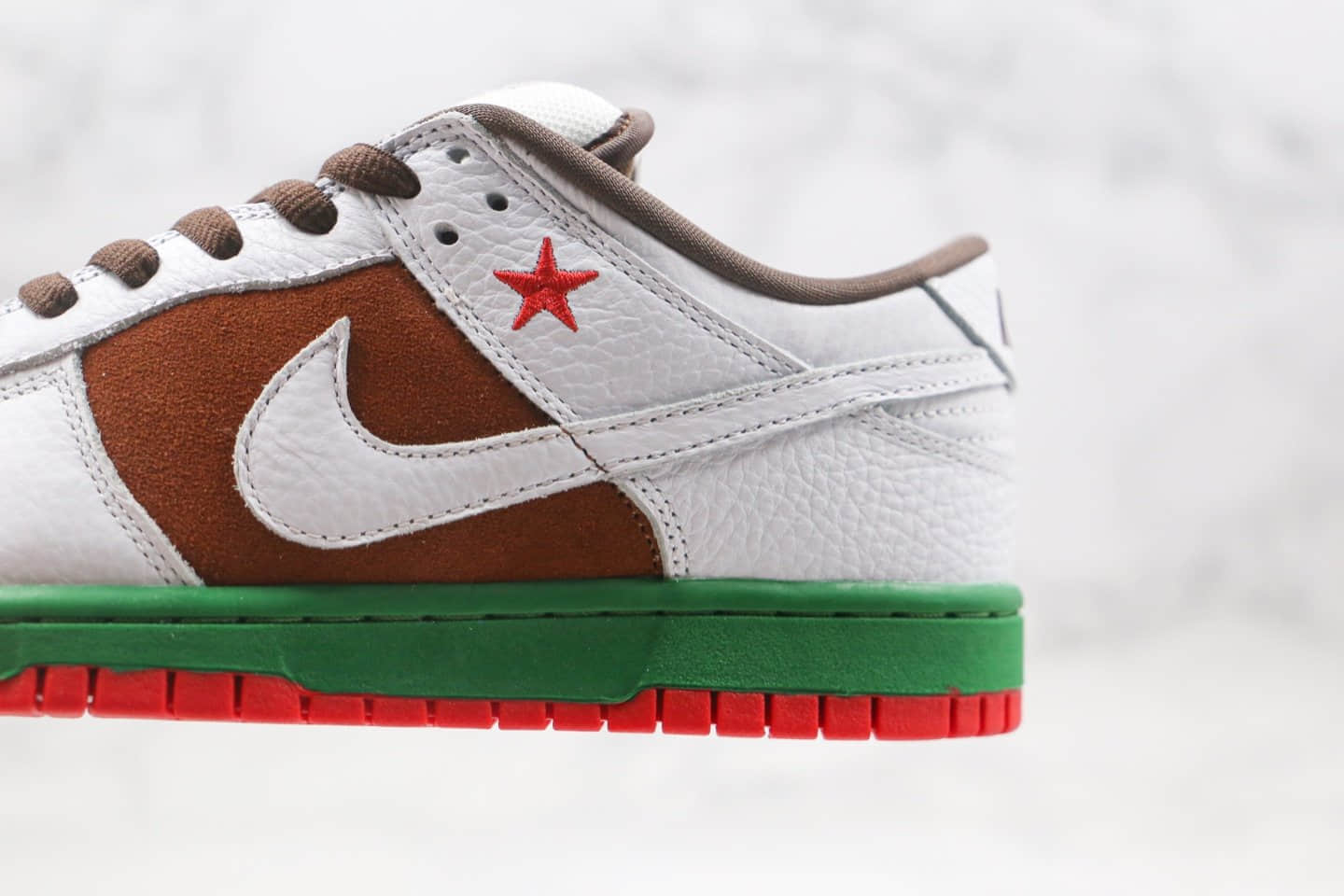 耐克Nike Dunk Low Pro SB CALI纯原版本低帮SB DUNK加州元年限定白棕红绿色板鞋内置后跟Zoom气垫 货号:304292-211