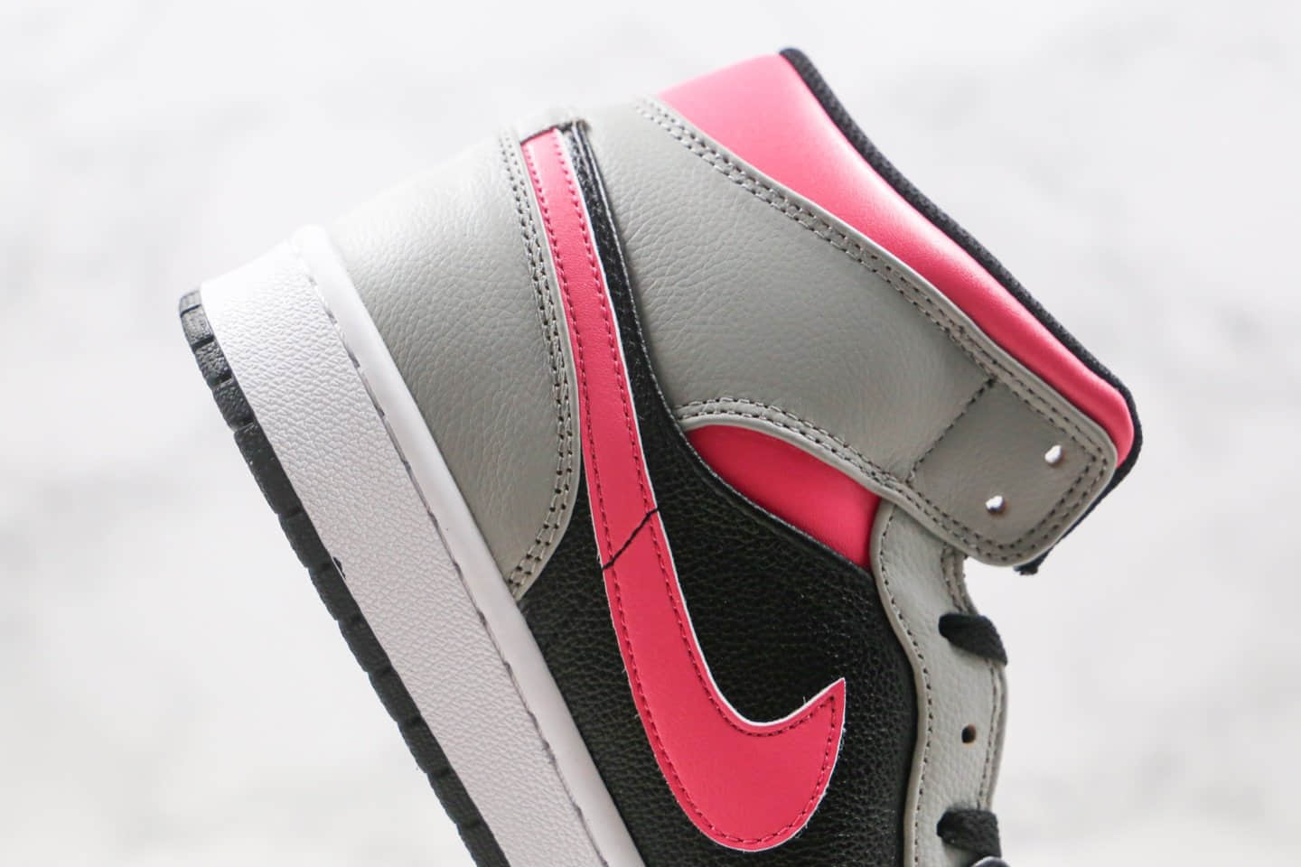 乔丹Air Jordan 1 Mid Pink Shadow纯原版本中帮AJ1黑灰粉色篮球鞋原档案数据开发 货号:554724-059