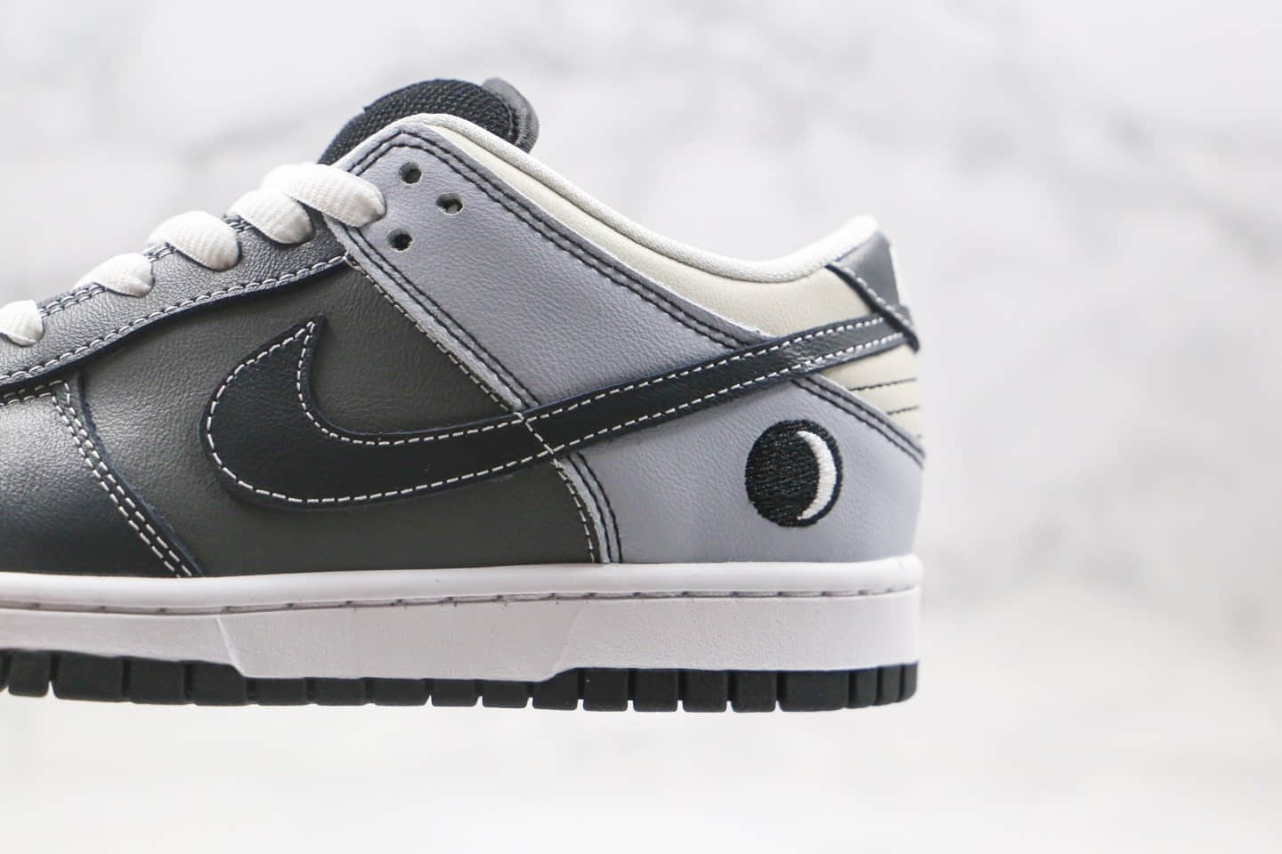 耐克Nike Dunk Low premium SN纯原版本低帮SB DUNK月亮太极灰黑色板鞋内置Zoom气垫 货号:313170-001