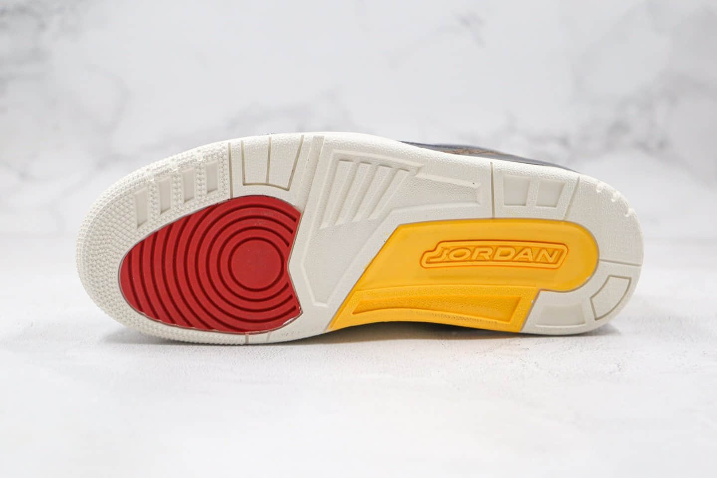 乔丹Air Jordan 3 SE Animal Instinct 2.0纯原版本鳄鱼蛇纹动物园猛禽主题AJ3爆裂纹篮球鞋正确鞋面材质 货号:CV3583-003