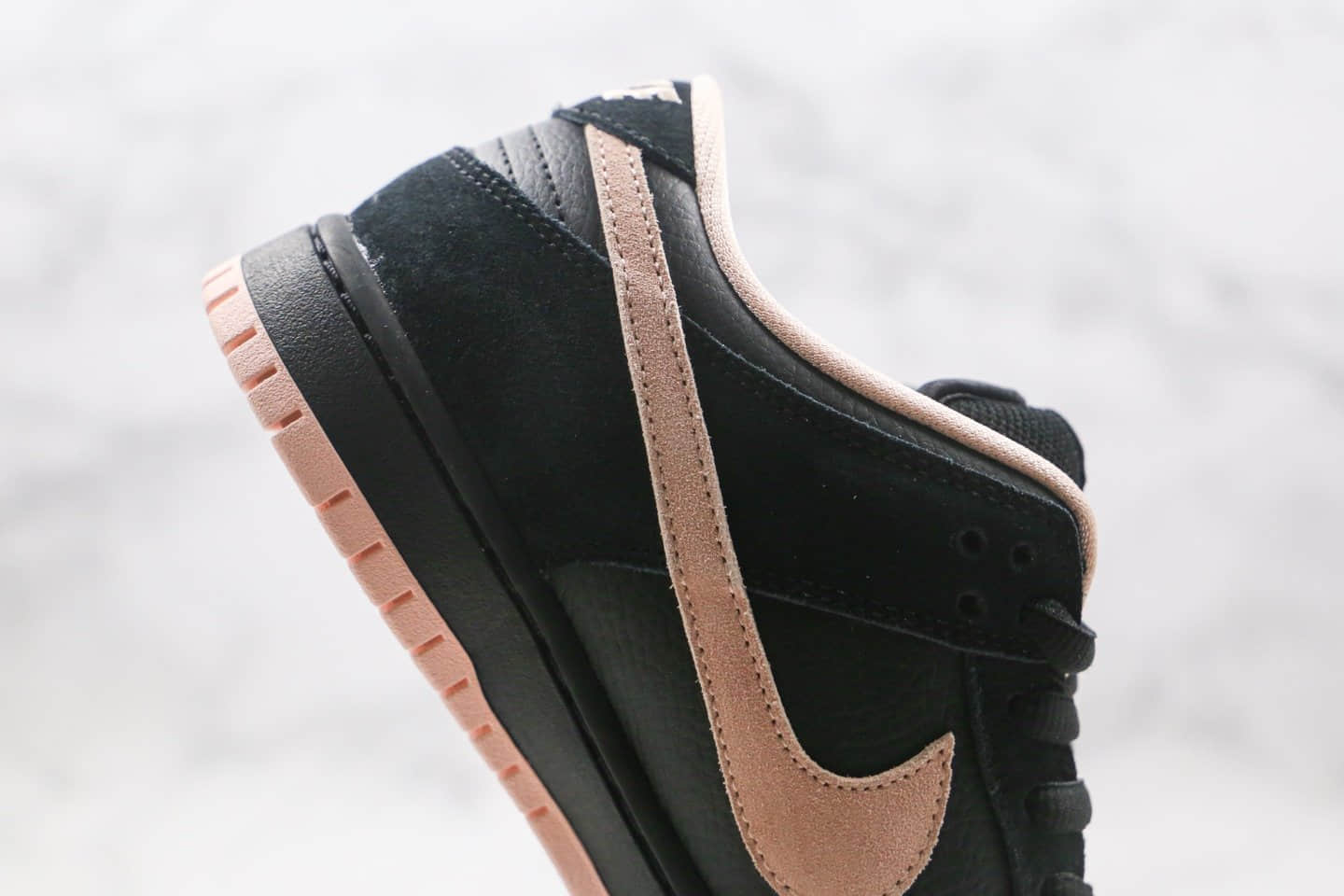 耐克Nike SB Dunk Low纯原版本低帮SB DUNK黑粉色麂皮拼接板鞋内置后跟Zoom气垫 货号:BQ6817-003