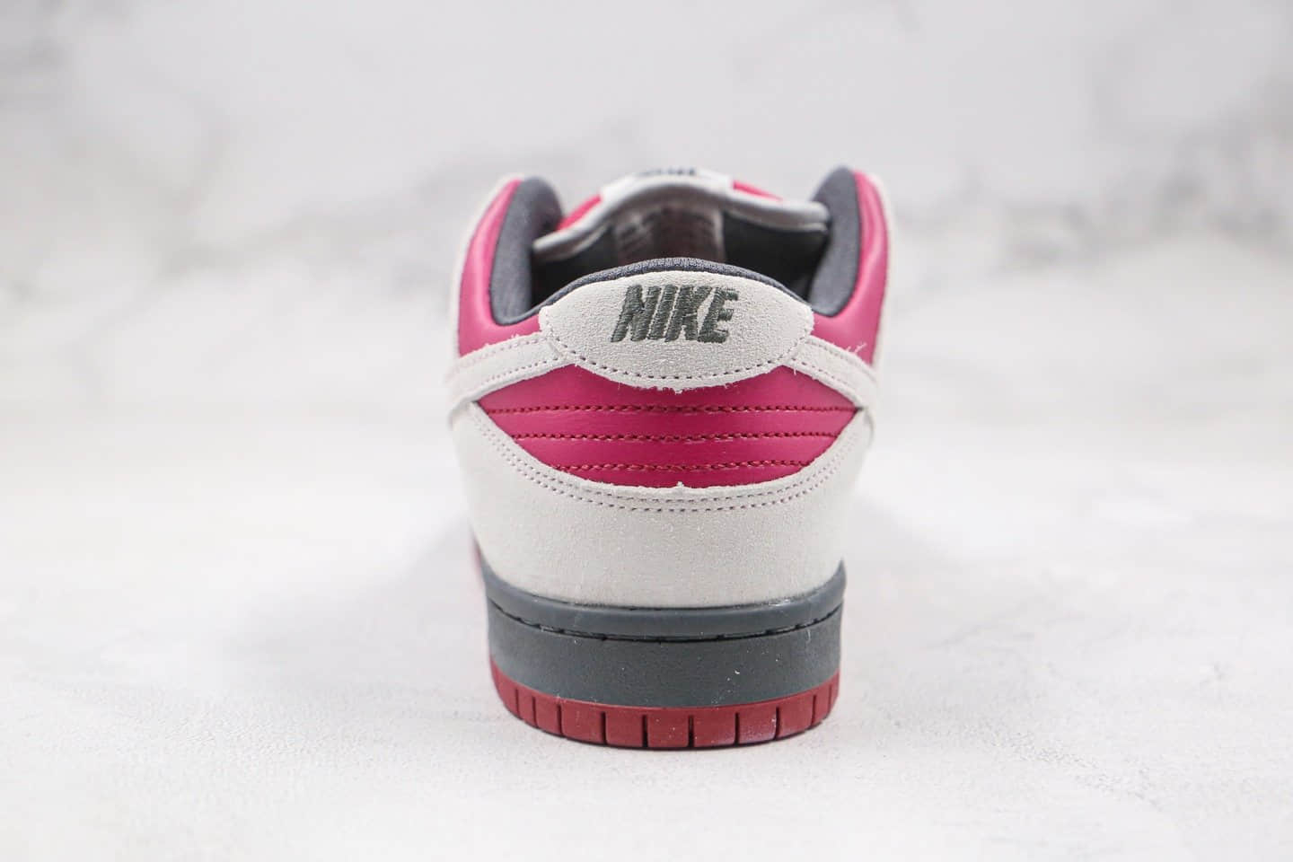 耐克Nike Dunk Low SB True Berry公司级版本低帮SB板鞋波尔多原鞋开发 货号:BQ6817-001