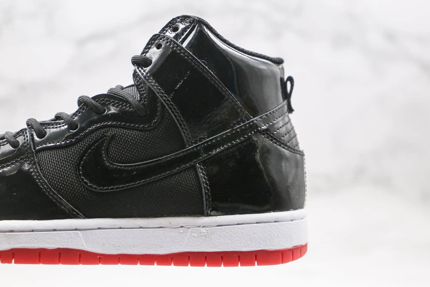 耐克Nike Dunk SB High纯原版本高帮SB DUNK漆皮黑红色板鞋内置Zoom气垫 货号:AJ7730-001