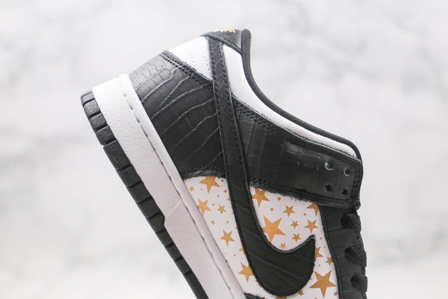 耐克Nike SB Dunk Low x Supreme纯原版本联名款低帮SB DUNK板鞋星星黑白色内置zoom气垫 货号:DH3228-102