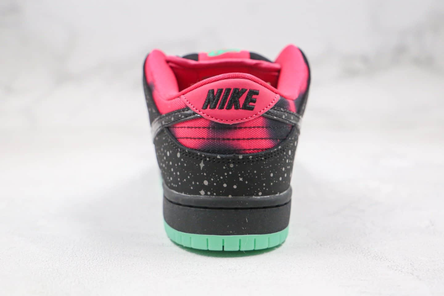 耐克Nike SB Dunk Low Yeezy x Premier联名款纯原版本北极光灰黑绿色星星泼墨椰子配色板鞋内置Zoom气垫 货号:724183-063