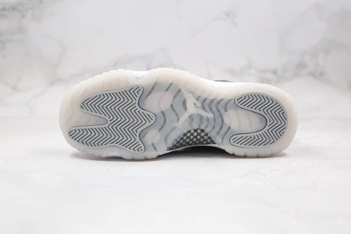 乔丹Air Jordan 11 Silver Eyelets纯原版本高帮AJ11大魔王2.0黑白色篮球鞋内置碳板气垫支持实战 货号:378038-011