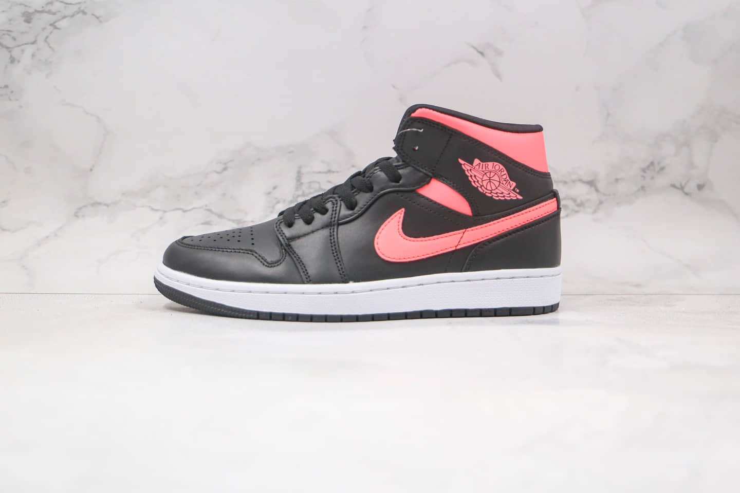 乔丹Air Jordan 1 Mid纯原版本中帮AJ1荧光黑粉色原楦头纸板打造原盒原标 货号:BQ6472-004