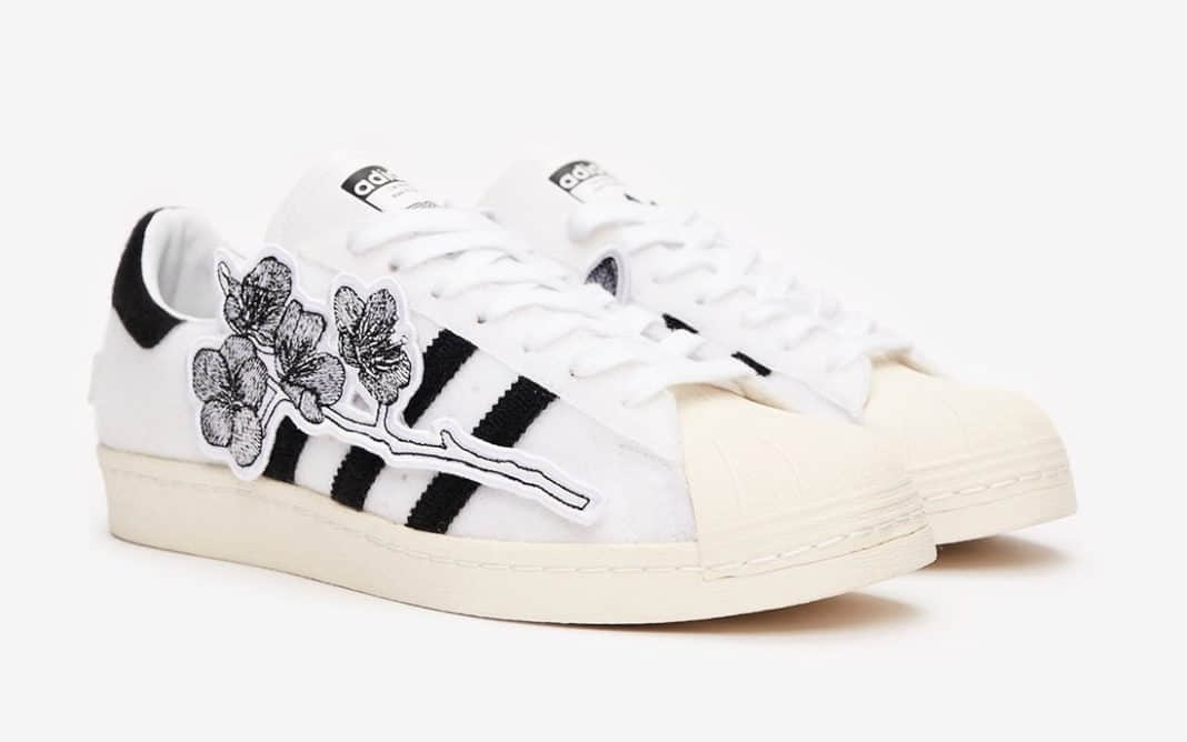 花卉魔术贴！SNS x adidas Superstar“ Kinenbi”首次曝光！ (ID:60062) - 图片1