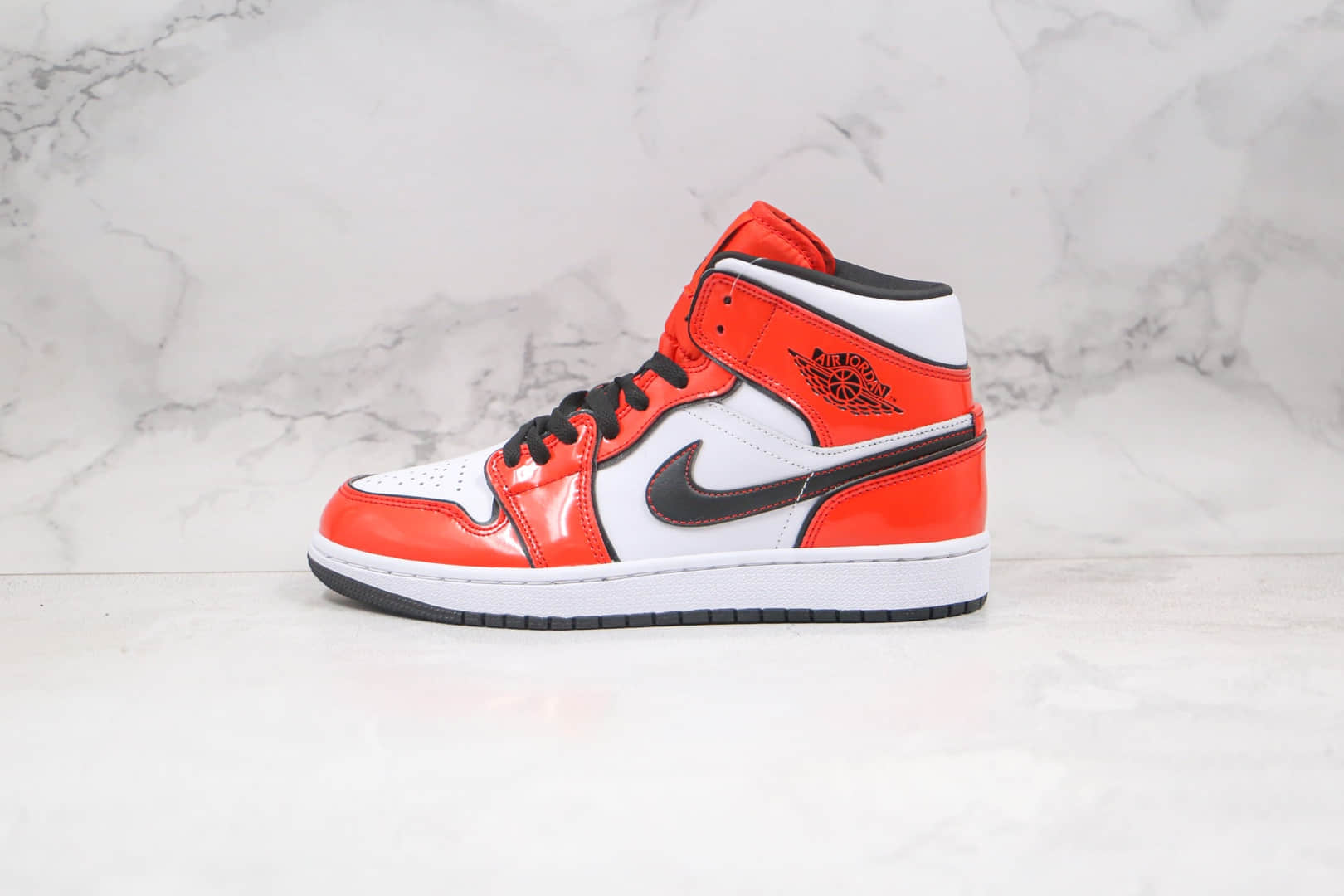 乔丹Air Jordan 1 Mid Turf Orange纯原版本中帮AJ1白红黑线勾勒篮球鞋原档案数据开发 (ID:60320) - 图片1