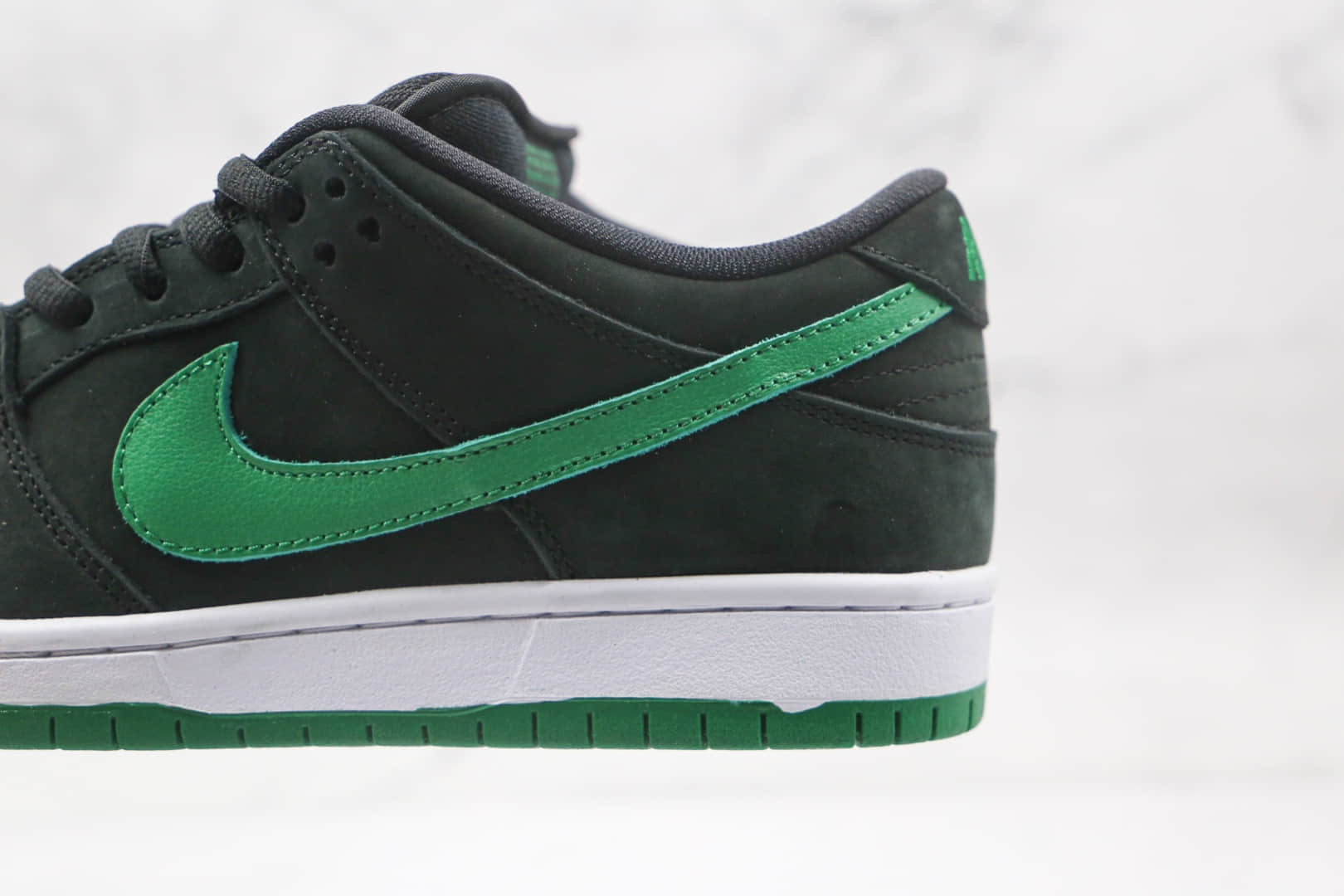 耐克Nike SB Dunk纯原版本低帮SB DUNK黑绿色板鞋内置后跟Zoom气垫原盒原标 货号:BQ6817-005