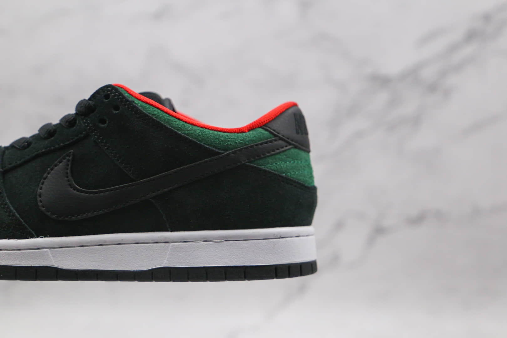 耐克Nike Dunk Low Pro SB Green Cork纯原版本低帮SB DUNK绿鳄黑绿板鞋内置Zoom气垫 货号:304292-055
