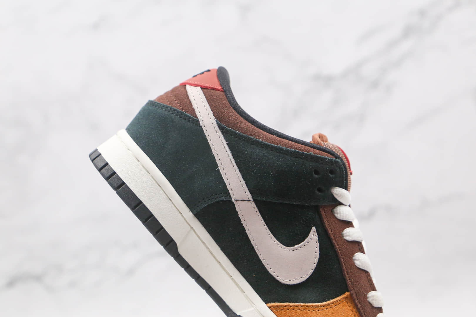 耐克Nike Dunk Low Pro SB纯原版本低帮SB DUNK黄绿棕白色彩色拼接板鞋内置Zoom气垫 货号:304292-902
