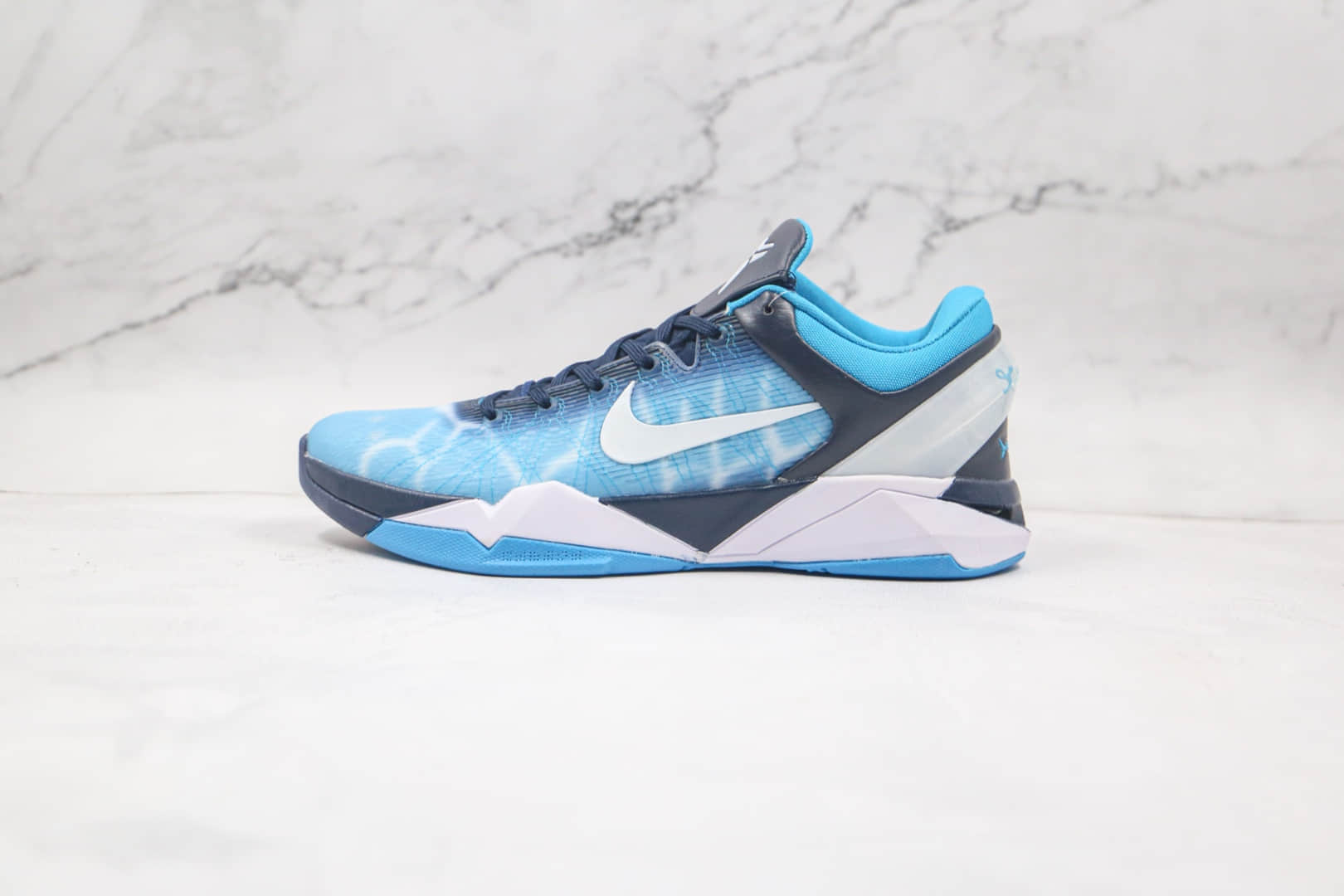 耐克Nike Zoom Kobe VII纯原版本科比7代蓝白色实战篮球鞋内置真实碳板气垫 (ID:62302) - 图片1