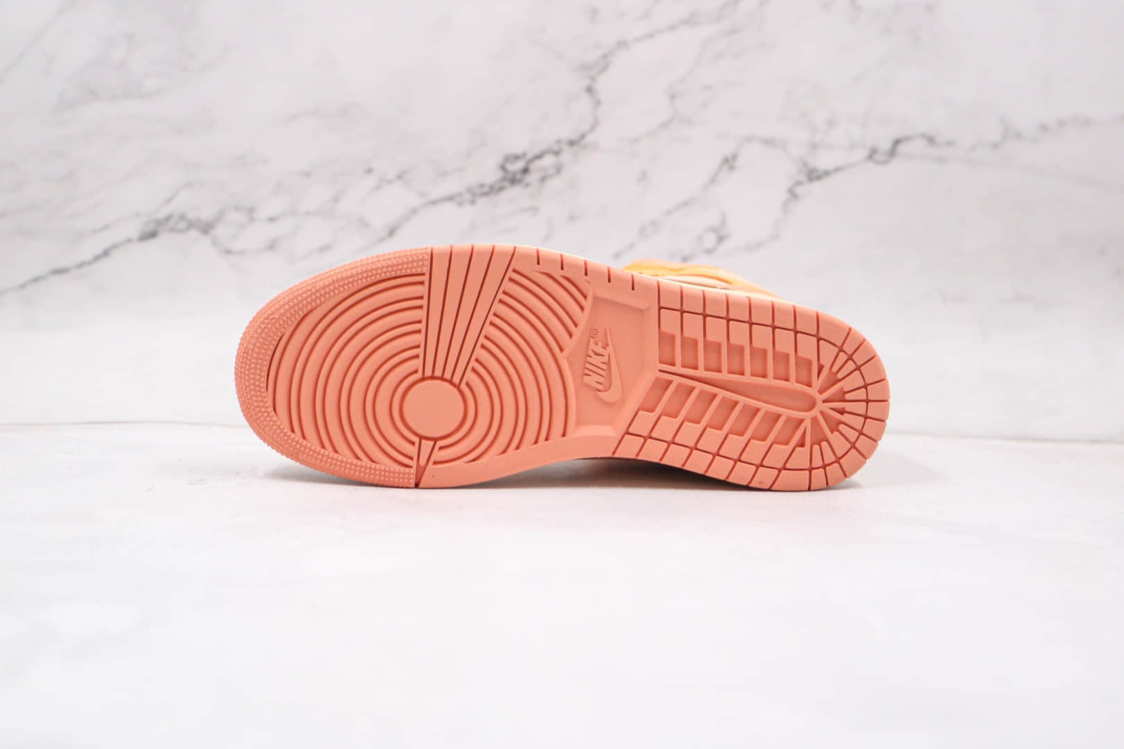 乔丹Air Jordan 1 Mid Apricot Orange纯原版本中帮AJ1杏橙色篮球鞋原鞋开模一比一打造 货号:DH4270-800