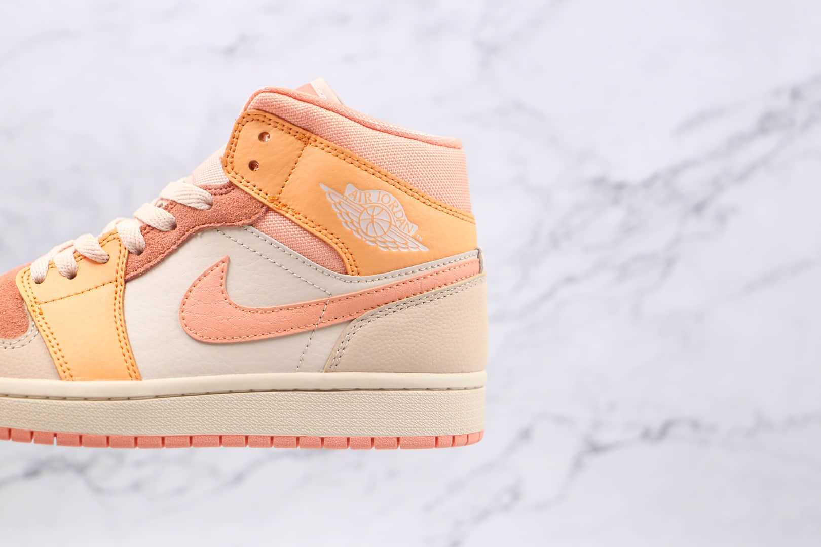 乔丹Air Jordan 1 Mid Apricot Orange纯原版本中帮AJ1杏橙色篮球鞋原鞋开模一比一打造 货号:DH4270-800