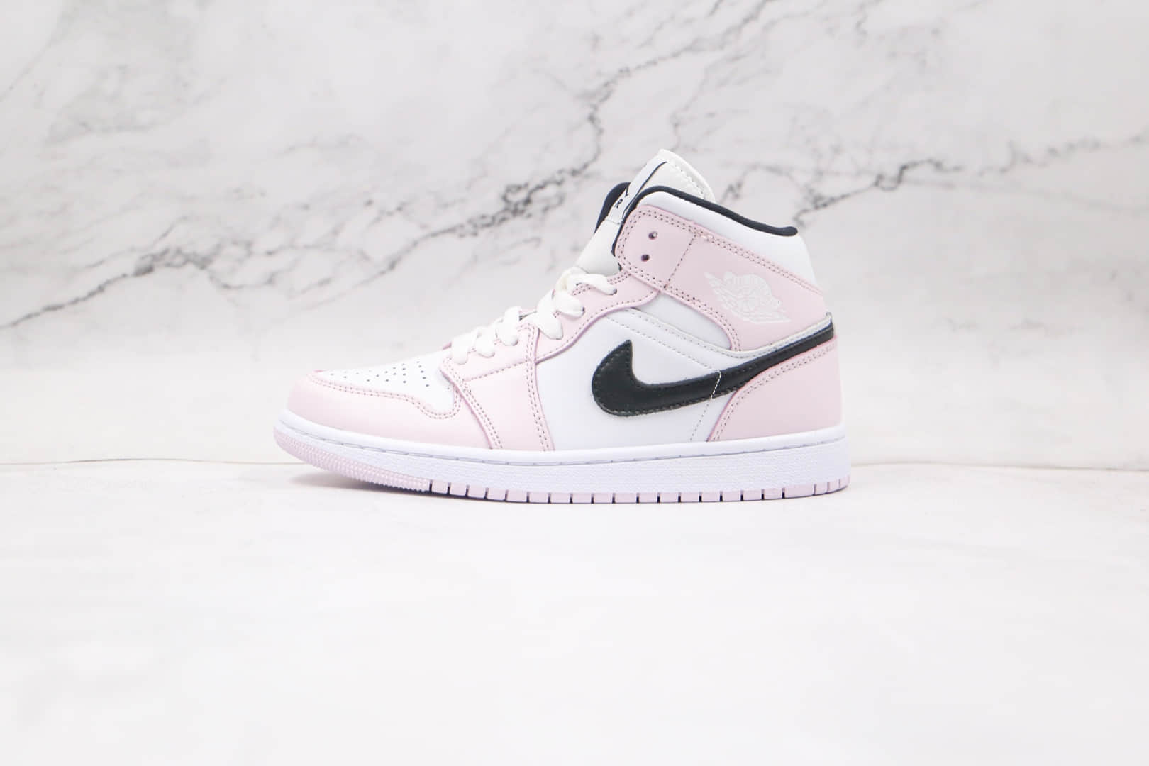 乔丹Air Jordan 1 MID纯原版本中帮AJ1白粉色篮球鞋正确后跟定型 (ID:62949) - 图片1