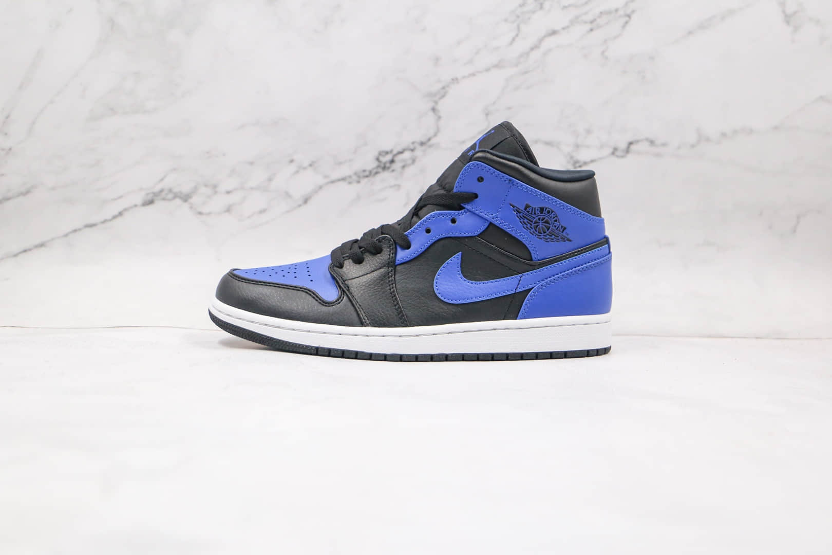 乔丹Air Jordan 1 Mid Hyper Royal纯原版本中帮AJ1皇家蓝篮球鞋原楦头纸板打造 (ID:63020) - 图片1