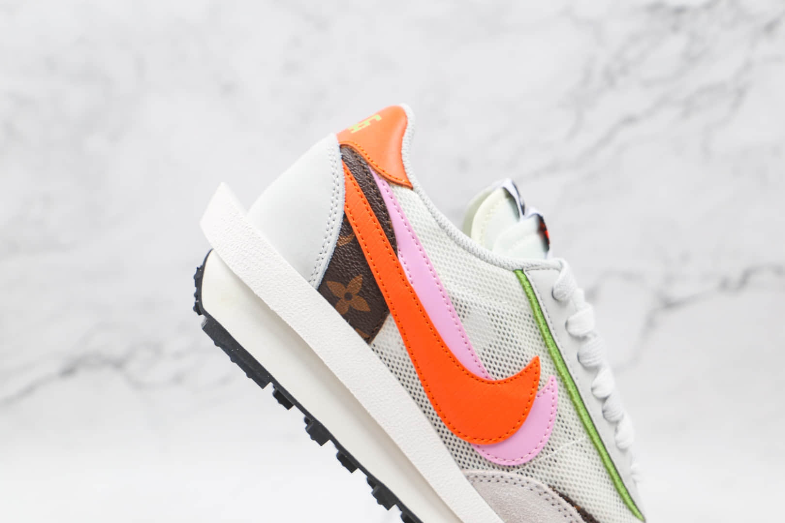 耐克NIKE LDV Waffle x sacai x LV三方联名款纯原版本华夫白橙色慢跑鞋原盒配件齐全 货号:BV0076-002