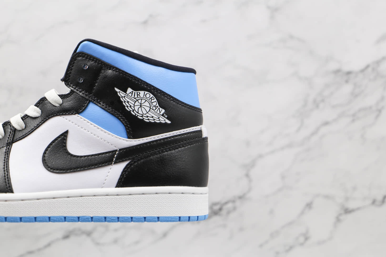 乔丹Air Jordan 1 Mid SE GS纯原版本中帮AJ1皇家蓝原楦头纸板打造 货号:BQ6472-102