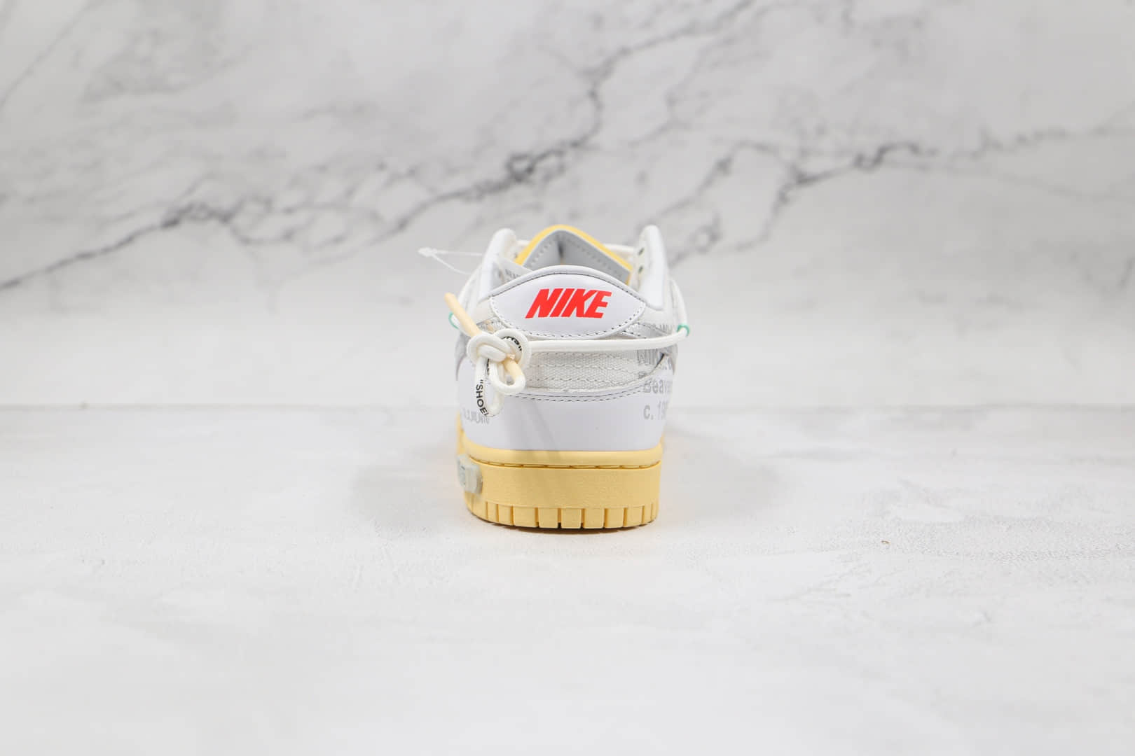 耐克Nike SB DUNK x OFF-WHITE联名款纯原版本低帮SB DUNK白银色板鞋原盒原标 货号:DM1602-127