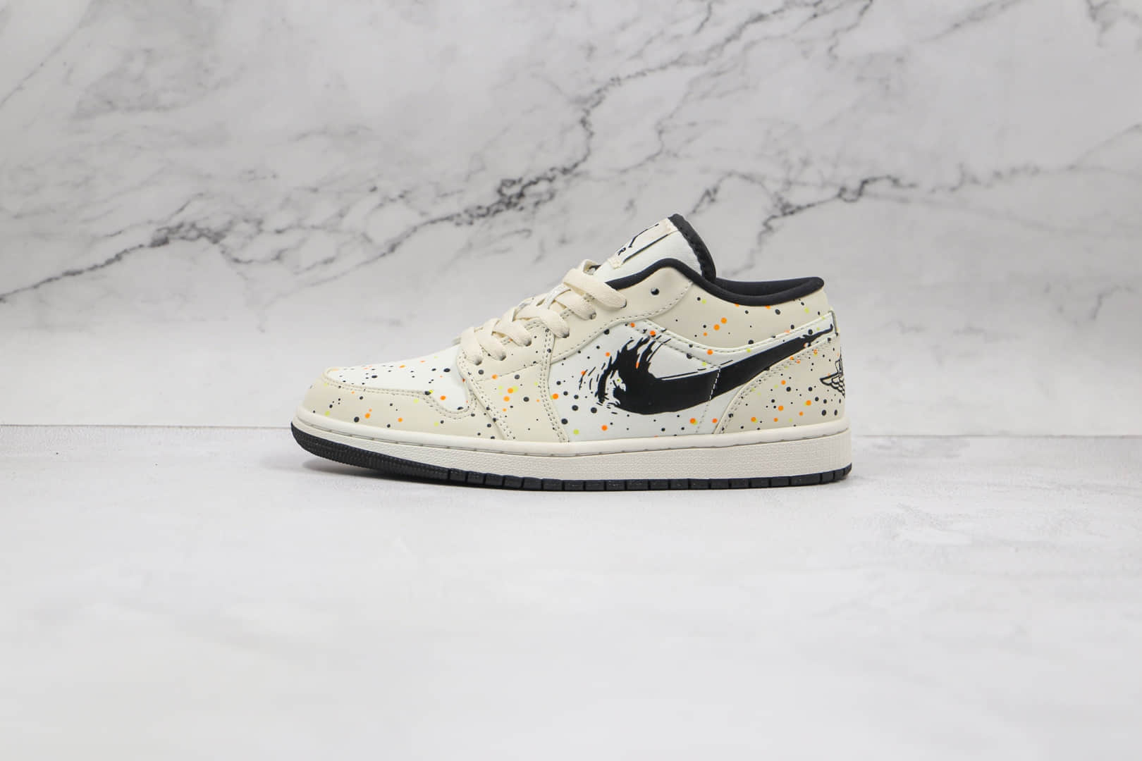乔丹Air Jordan 1 Low纯原版本低帮AJ1波点泼墨白黑色漫画钩板鞋原档案数据开发 (ID:64779) - 图片1