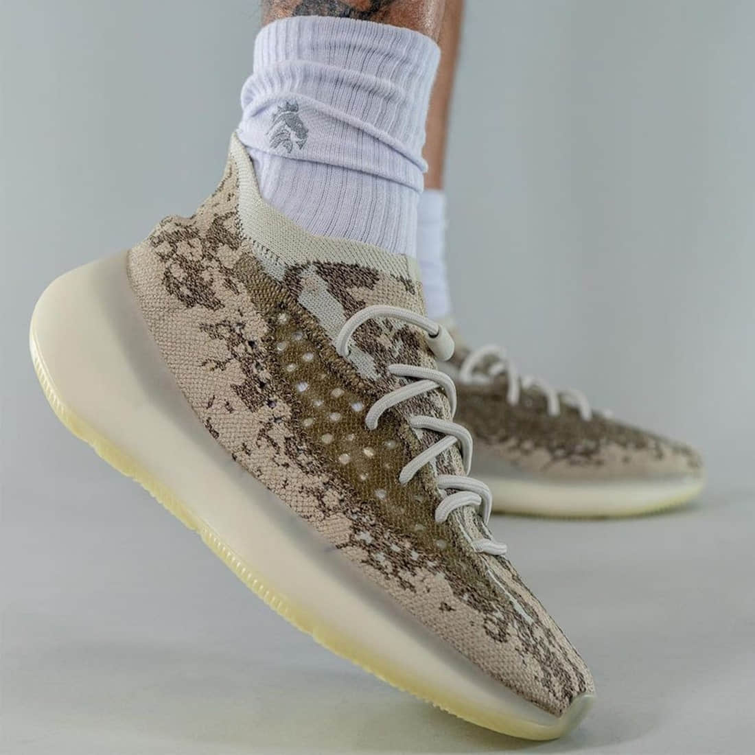 全新Yeezy 380“Stone Salt”曝光!上脚还有点帅! 货号:GZ0473