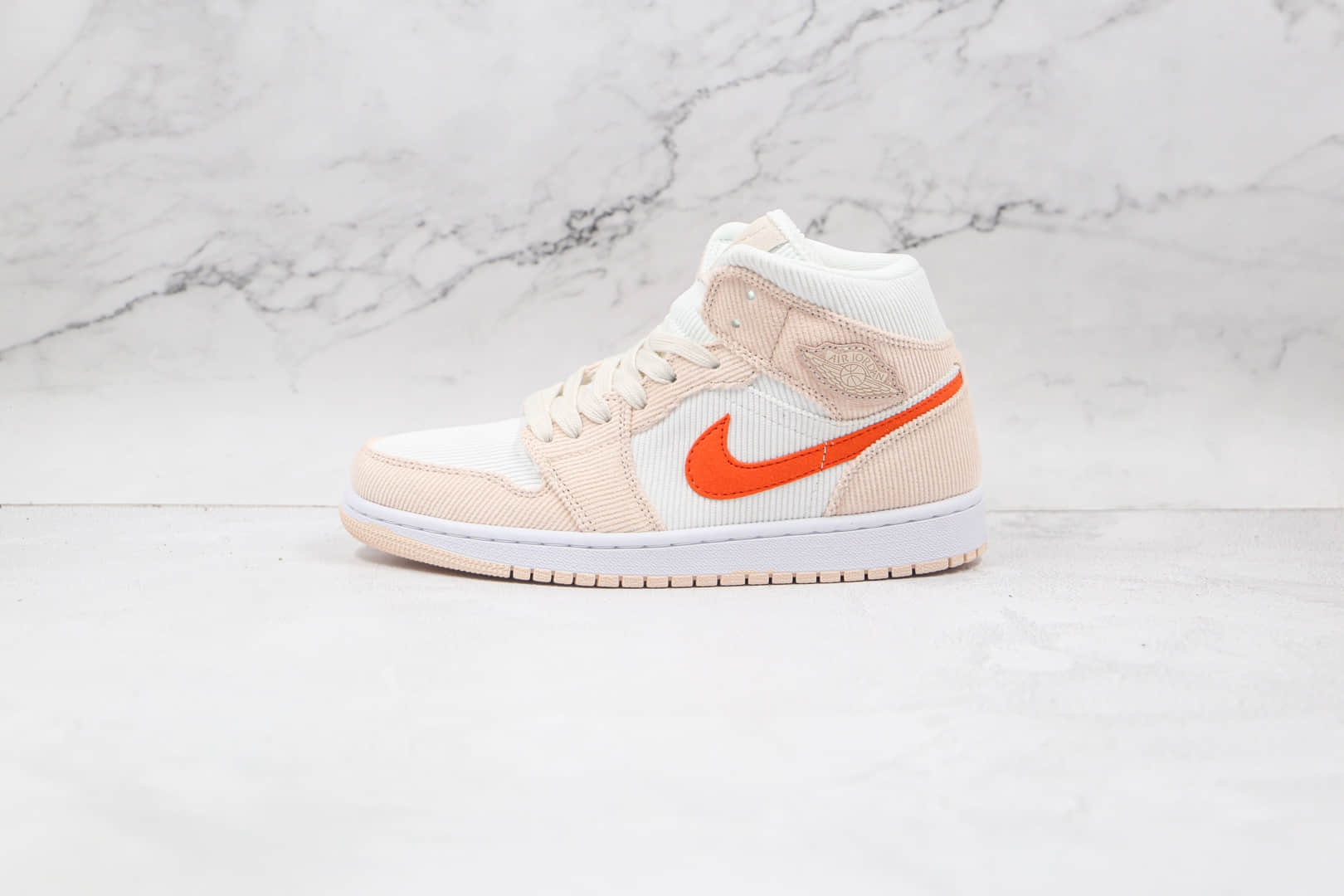 耐克Nike Air Jordan 1 Zoom CMFT纯原版本中帮AJ1米白橙色灯芯绒款板鞋原楦头纸板打造 (ID:66099) - 图片1
