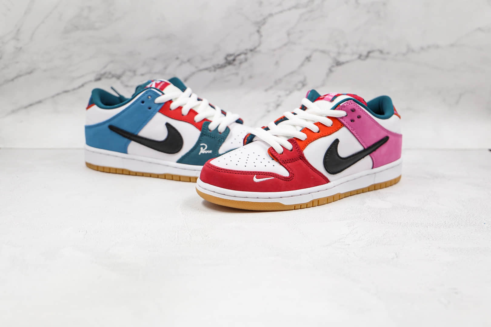耐克Nike SB Dunk Low Multi-Color 2021 x Parra联名款纯原版本低帮SB DUNK红蓝鸳鸯不规则板鞋内置气垫 货号:DH7695-100