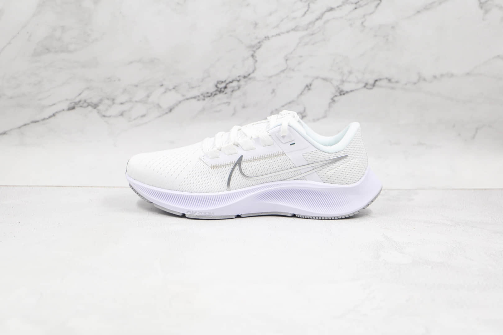 耐克Nike Air Zoom Pegasus 38纯原版本登月38代白银色慢跑鞋原楦头纸板打造 (ID:66817) - 图片1