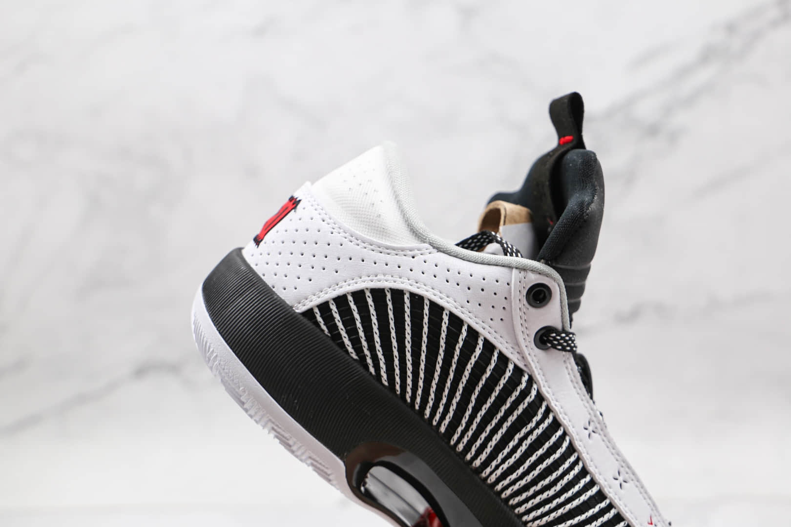 乔丹AIR JORDAN XXXV LOW纯原版本黑白色AJ35代篮球鞋内置Zoom气垫支持实战 货号:CW2459-101