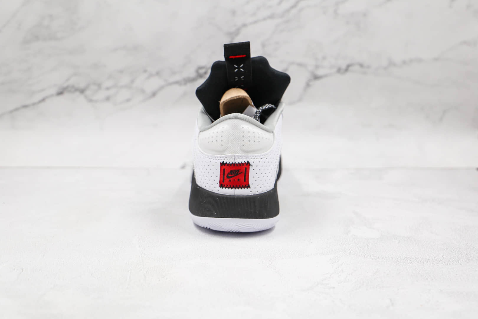 乔丹AIR JORDAN XXXV LOW纯原版本黑白色AJ35代篮球鞋内置Zoom气垫支持实战 货号:CW2459-101
