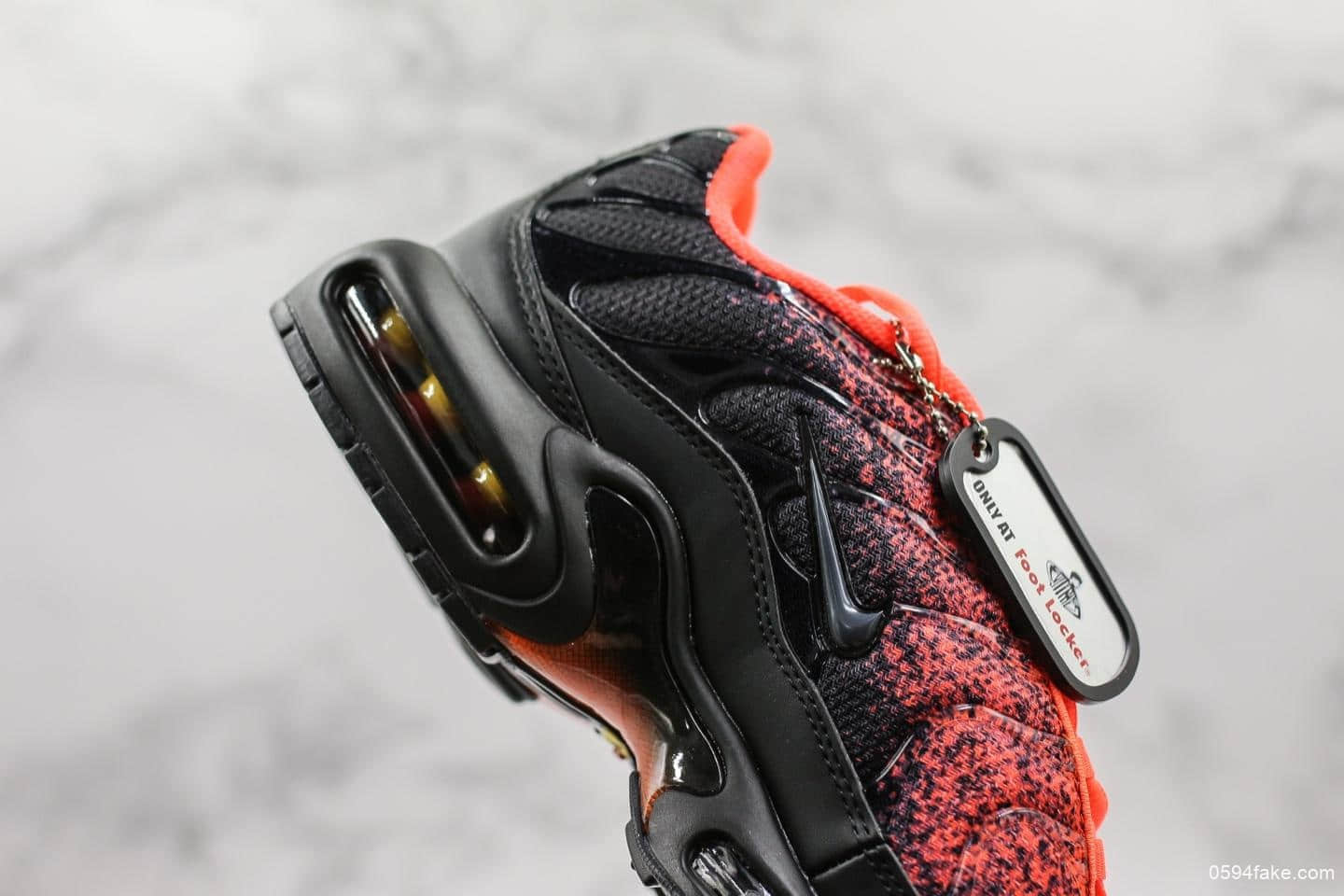 耐克Nike Air Max Plus纯原版本复古跑鞋内置后侧Max气垫支柱 货号:CI2299-106