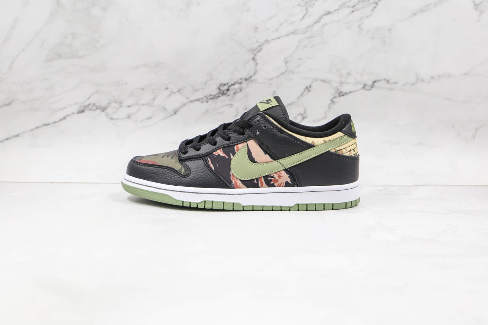 耐克Nike SB Dunk Low Black Multi-Camo纯原版本低帮SB DUNK黑迷彩鸳鸯配色板鞋原楦头纸板打造 (ID:68400) - 图片1