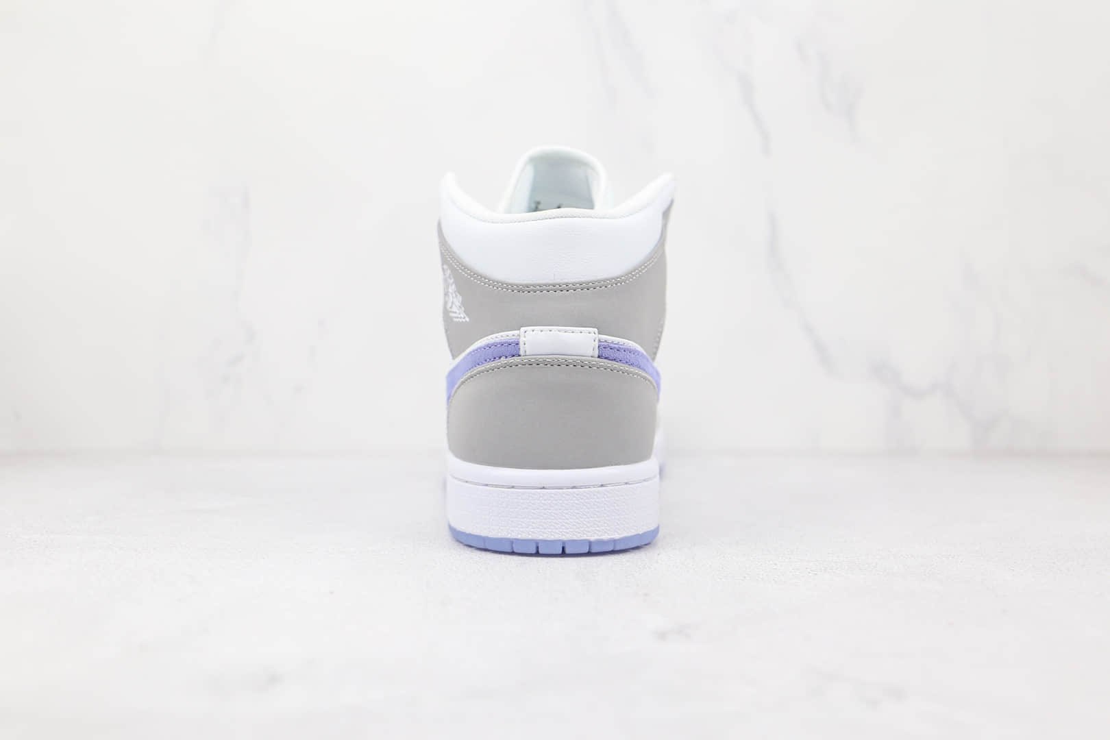 乔丹Air Jordan 1 Mid Wolf Grey纯原版本中帮AJ1白灰蓝色篮球鞋原楦头纸板打造 货号:BQ6472-105