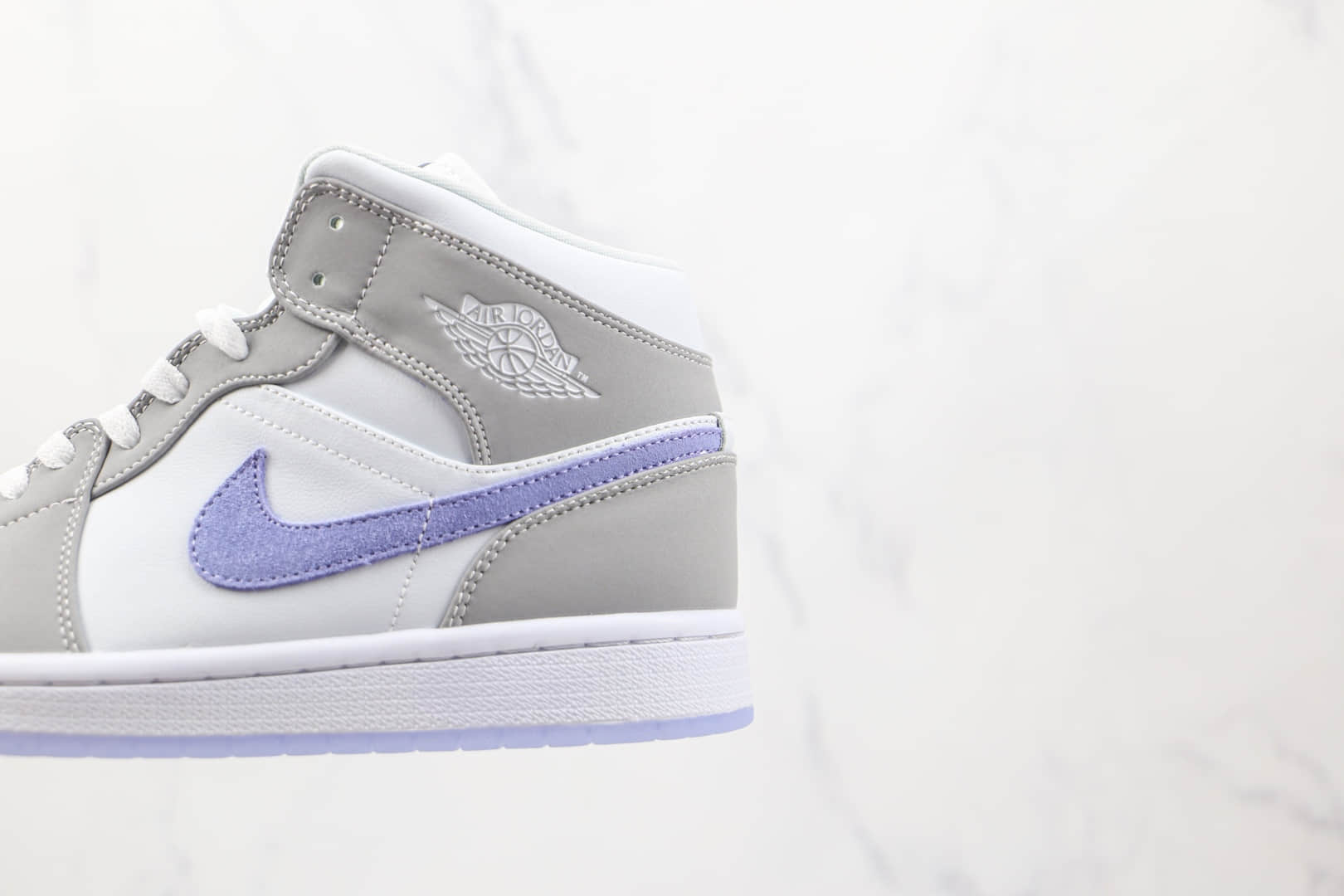 乔丹Air Jordan 1 Mid Wolf Grey纯原版本中帮AJ1白灰蓝色篮球鞋原楦头纸板打造 货号:BQ6472-105