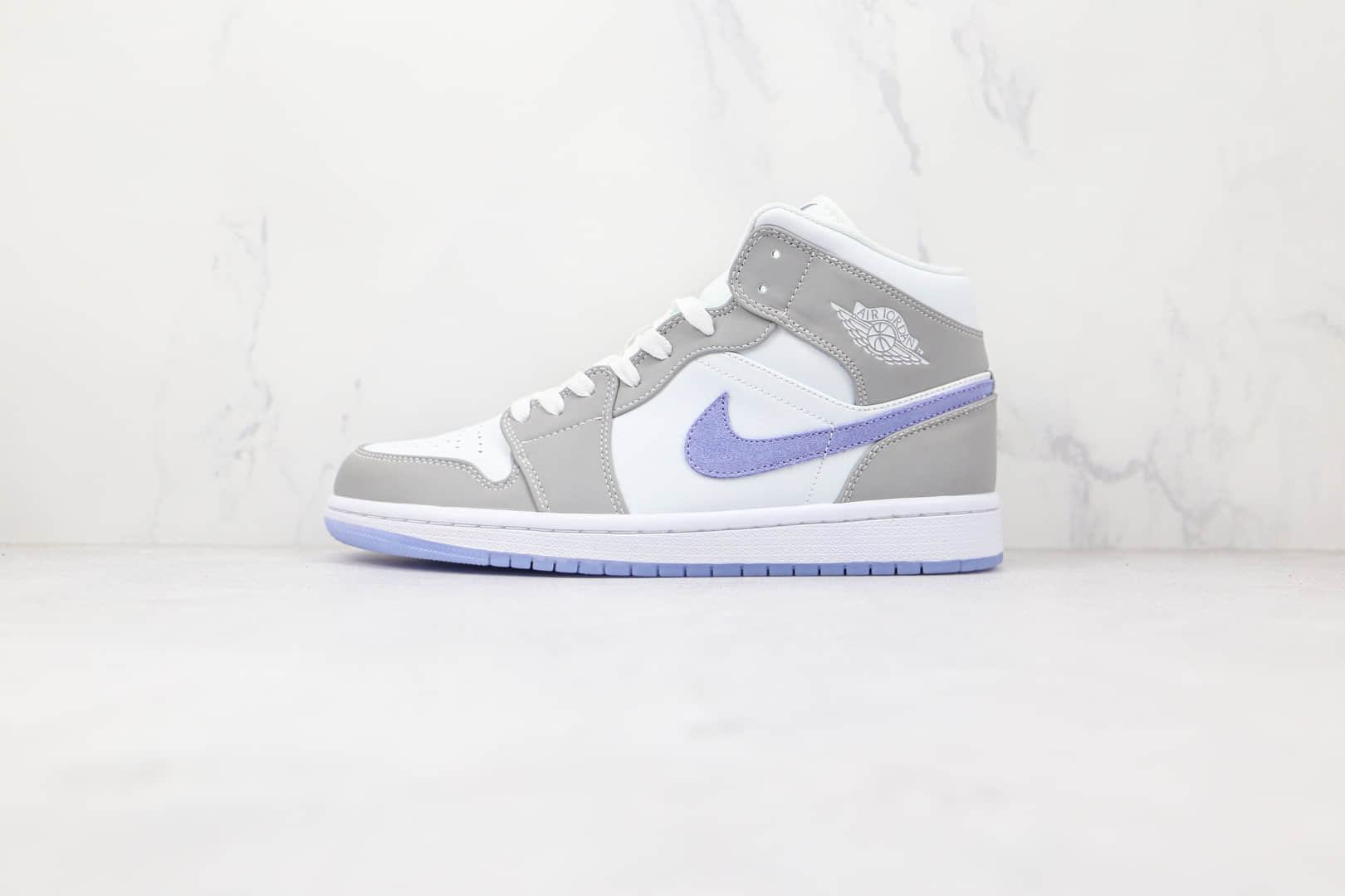 乔丹Air Jordan 1 Mid Wolf Grey纯原版本中帮AJ1白灰蓝色篮球鞋原楦头纸板打造 货号:BQ6472-105