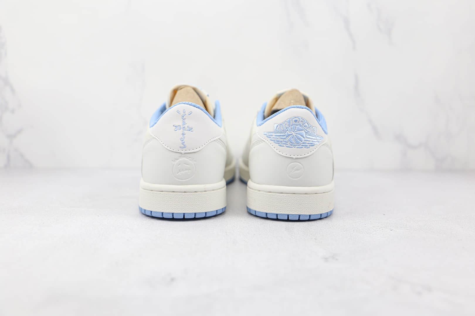 乔丹Air Jordan 1 Low Military Blue x Travis Scott x Fragment三方联名款纯原版本低帮AJ1倒勾米白蓝色热成像板鞋原盒原标 货号:DM7866-148