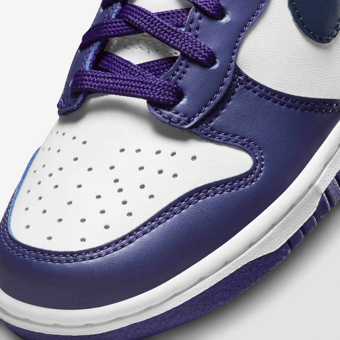 骚紫装扮!全新配色Nike Dunk High官图曝光! 货号:DH9751-100