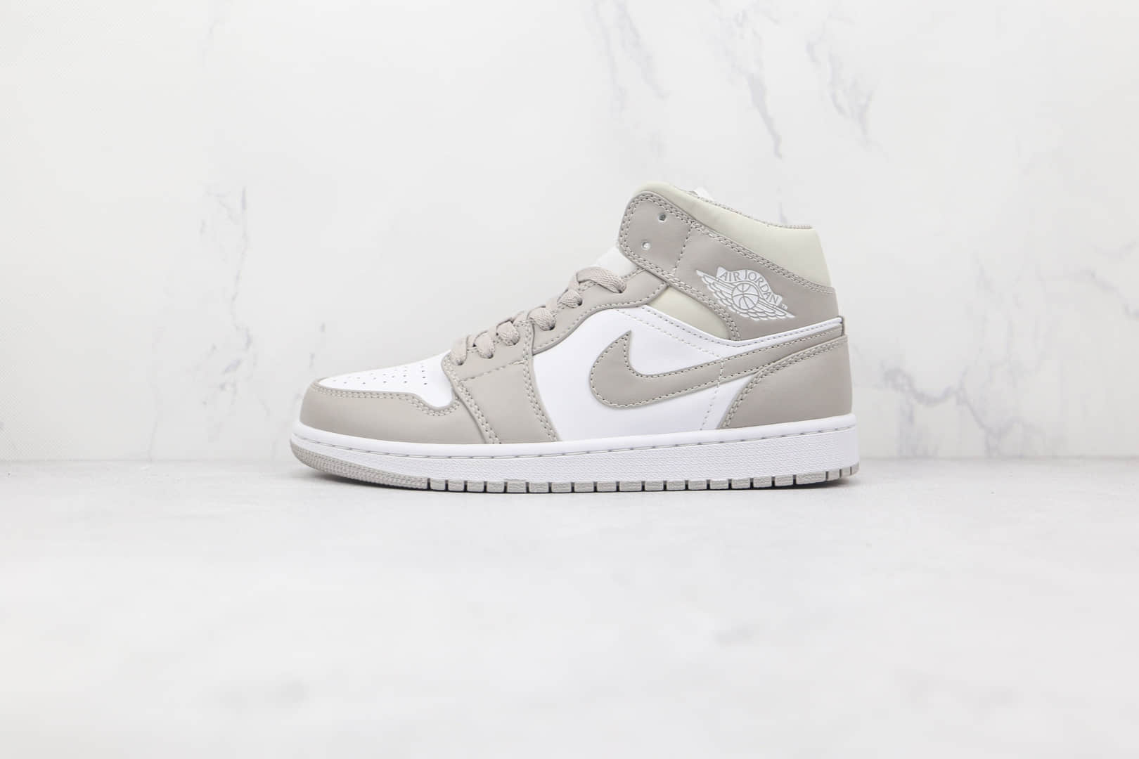 乔丹Air Jordan 1 Mid纯原版本中帮AJ1白灰麻布奶油篮球鞋原盒原标 货号:554724-082