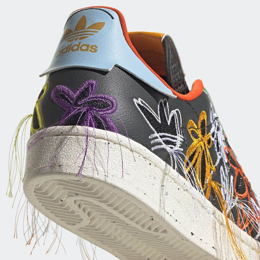 潮人必备！Sean Wotherspoon x adidas新联名即将登场！ 货号：GX3823