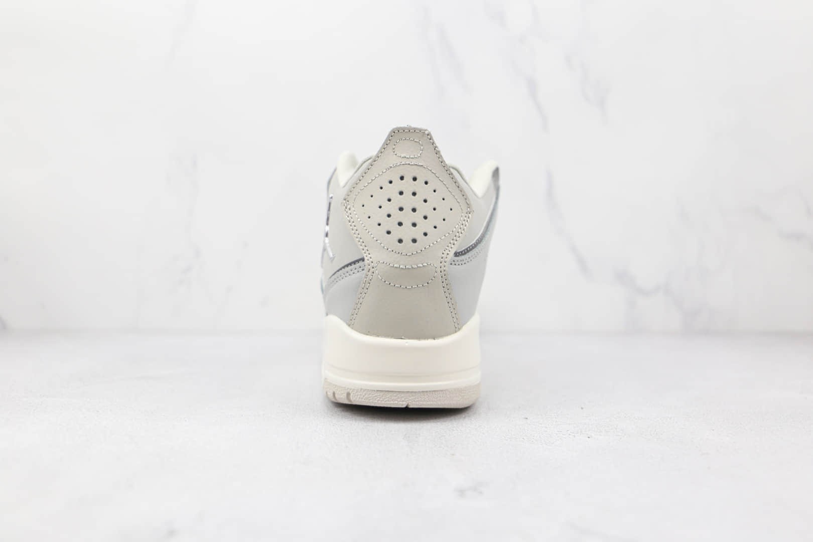 乔丹Air Jordan Courtside 23纯原版本灰色AJ23篮球鞋原鞋开模 货号:AR1002-003