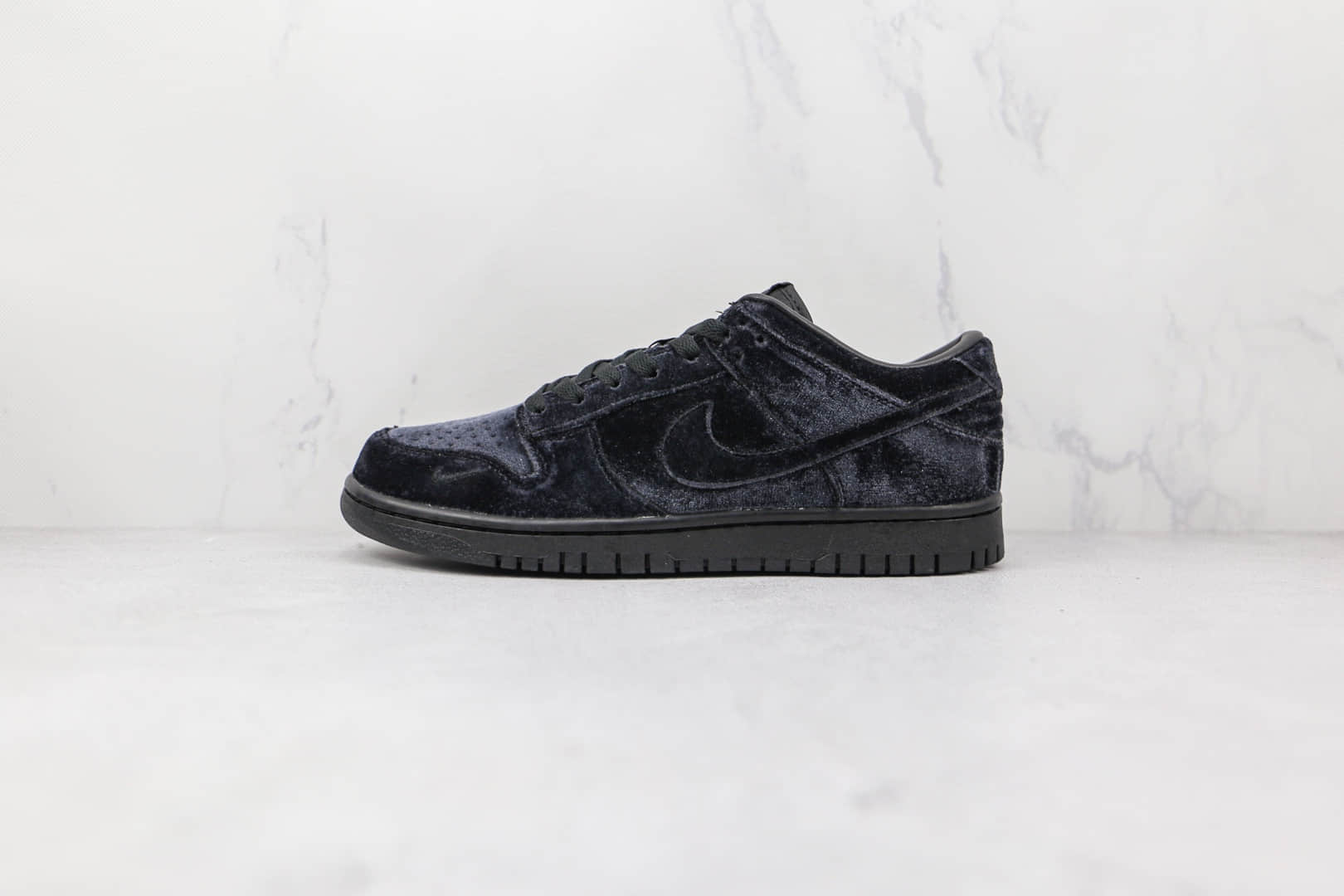 耐克Nike Dunk Low x DSM联名款纯原版本黑色情人节马毛黑丝绒板鞋原楦头纸板打造 (ID:76572) - 图片1