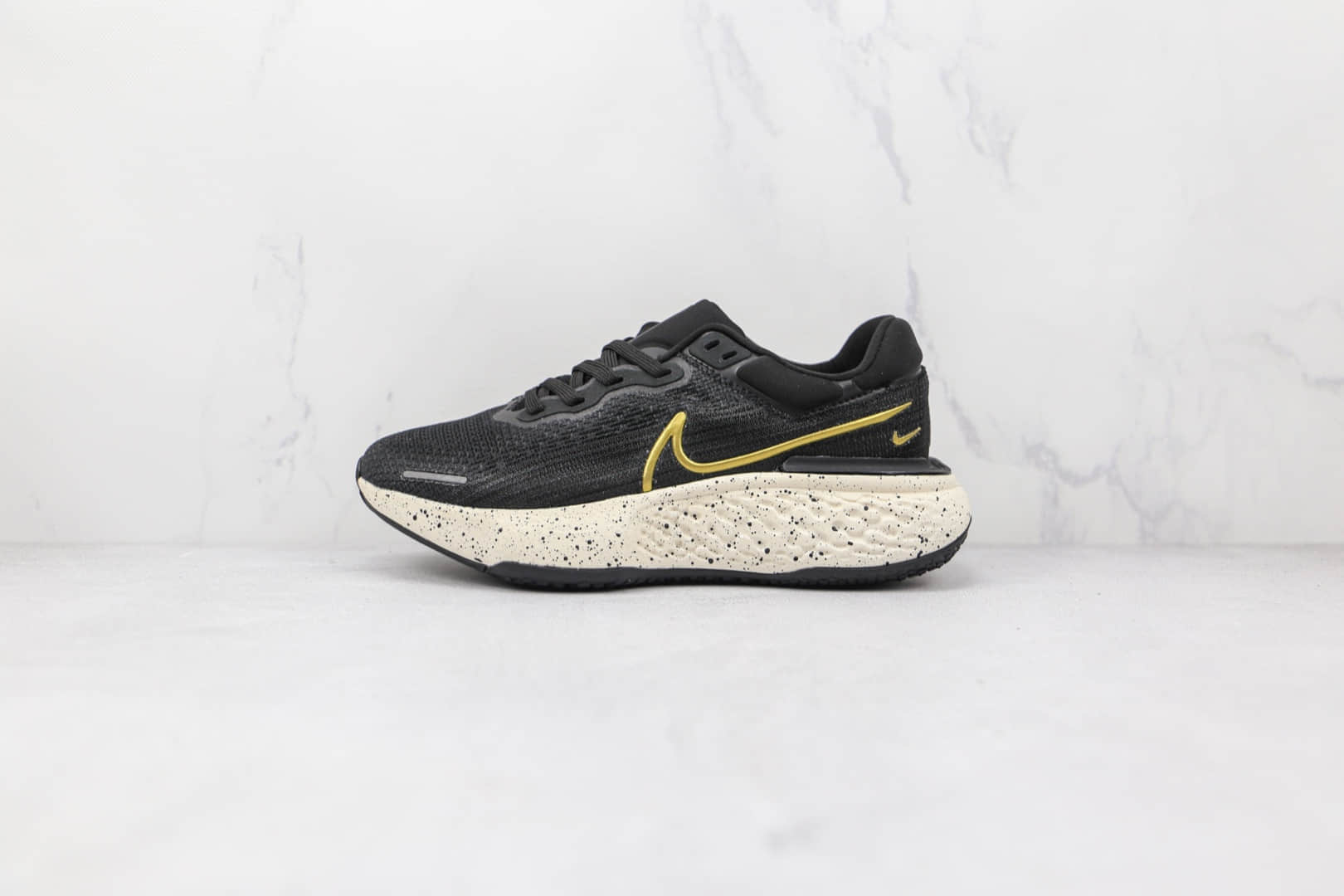 耐克Nike ZoomX Invincible Run FK纯原版本黑金色编织透气FK跑步鞋原档案数据开发 (ID:76604) - 图片1
