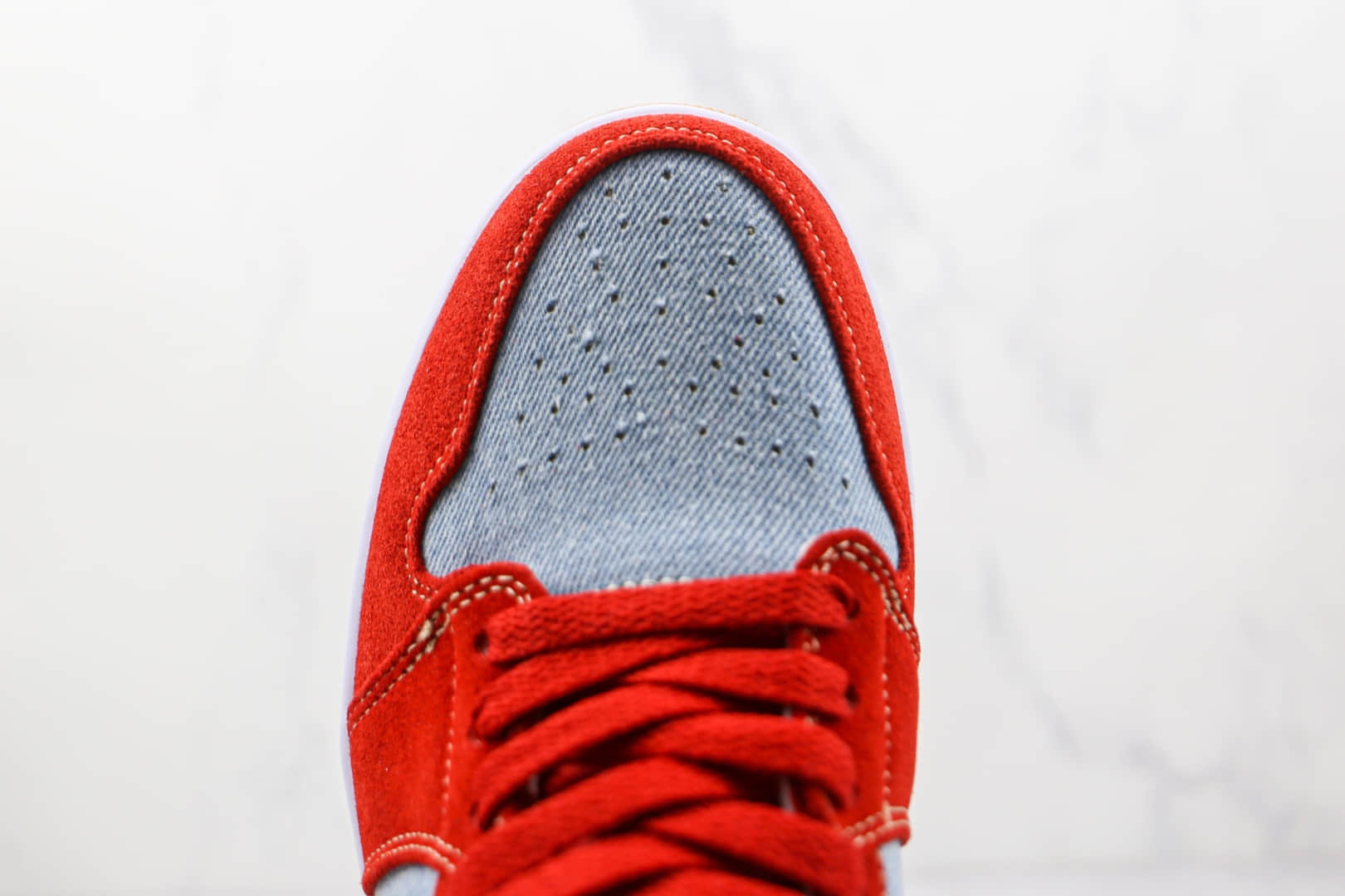 乔丹Air Jordan 1 Mid Denim纯原版本中帮AJ1灰红色牛仔板鞋原档案数据开发 货号:DM4352-600