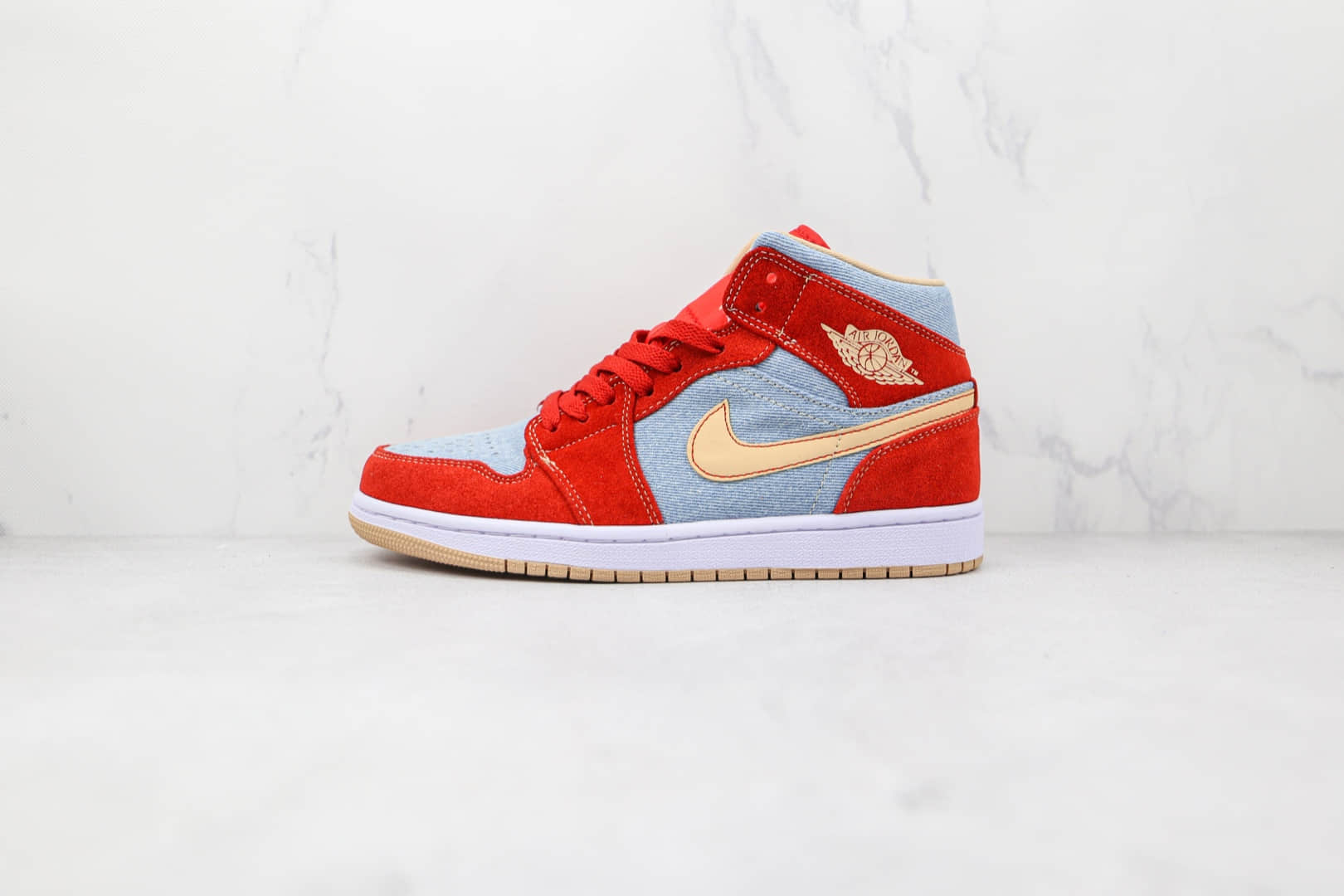 乔丹Air Jordan 1 Mid Denim纯原版本中帮AJ1灰红色牛仔板鞋原档案数据开发 货号:DM4352-600
