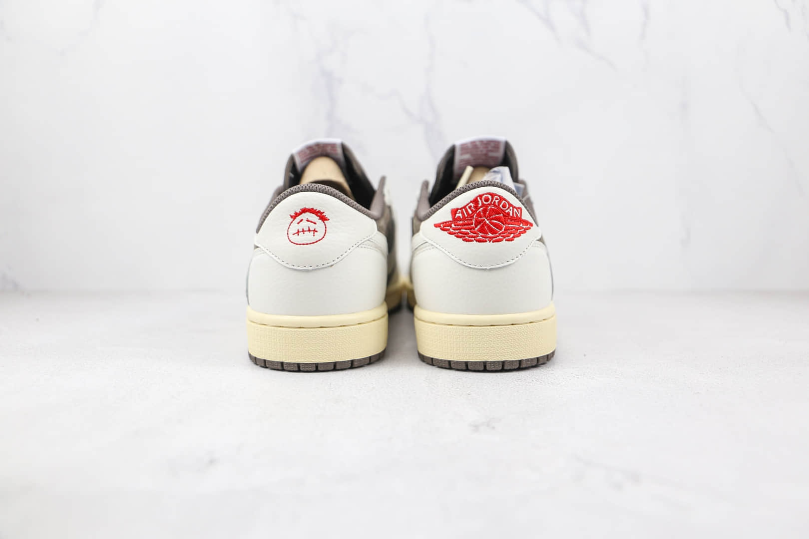 乔丹Nike Air Jordan 1 Low OG Reverse Mocha x Travis Scott联名款纯原版本低帮AJ1倒勾反转摩卡棕白板鞋原楦头纸板打造 货号:DM7866-162