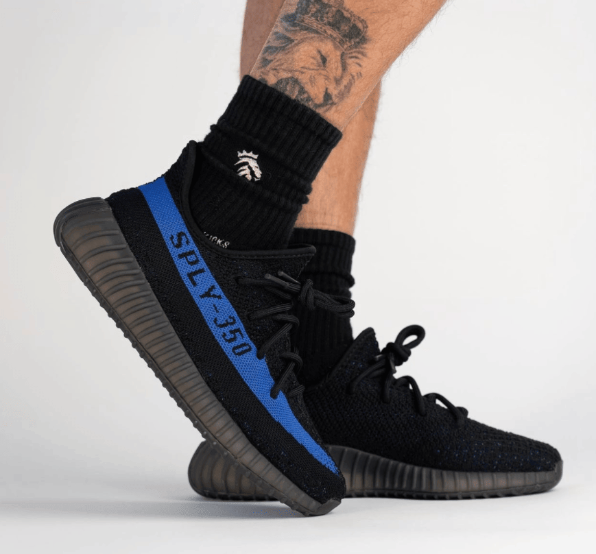 黑蓝椰子350V2上脚图曝光！明年春季登场！ 货号：GY7164